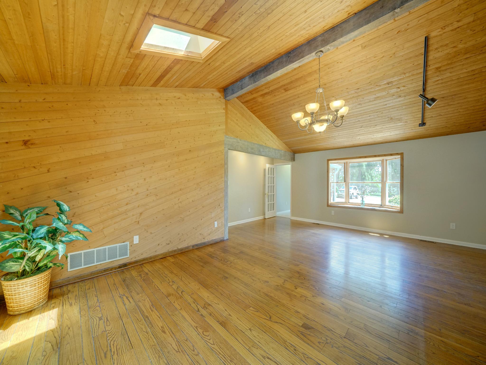 5062 DURHAM ROAD W