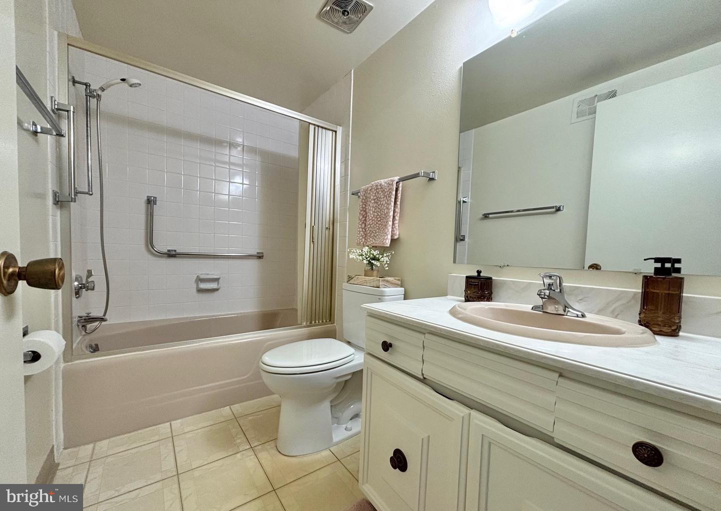 3352 CHISWICK COURT 57-3E