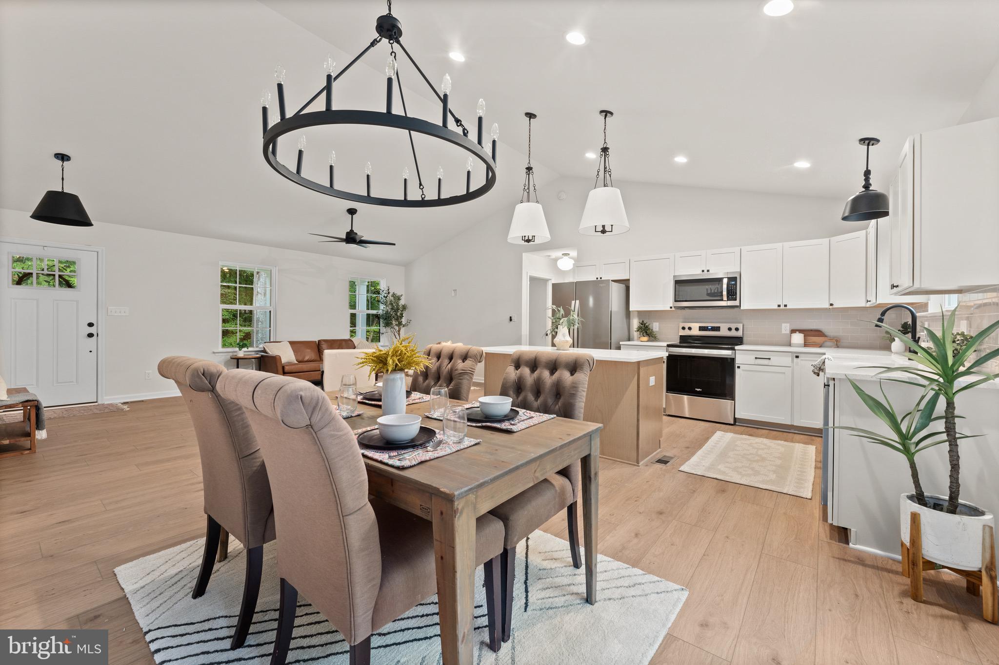 15004 MOONLIGHT LANE