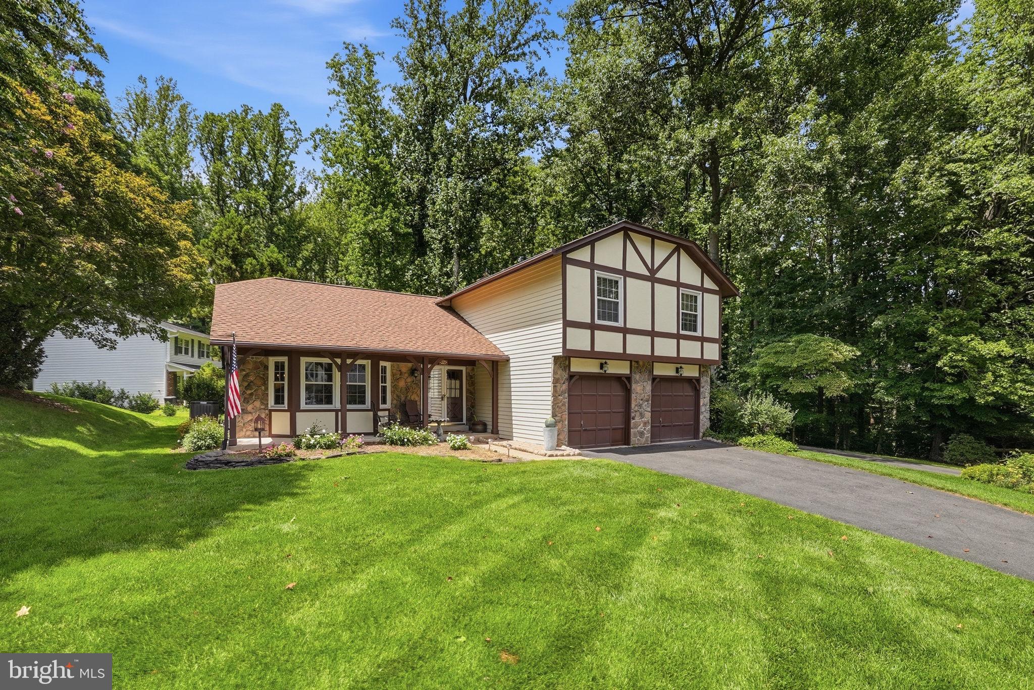 9711 TURNBUCKLE DRIVE