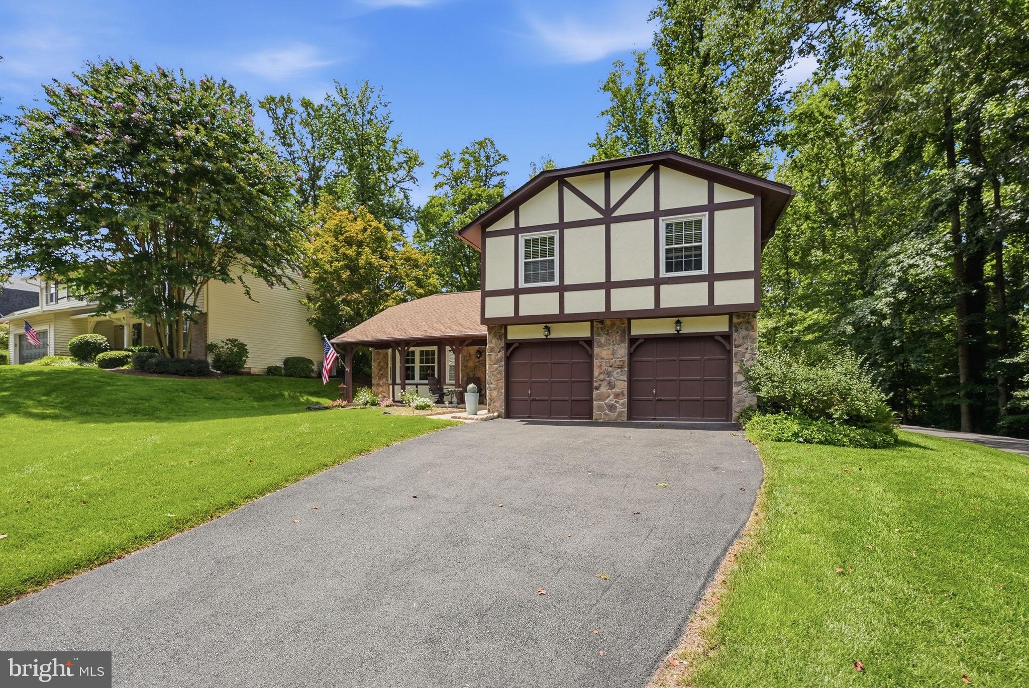 9711 TURNBUCKLE DRIVE