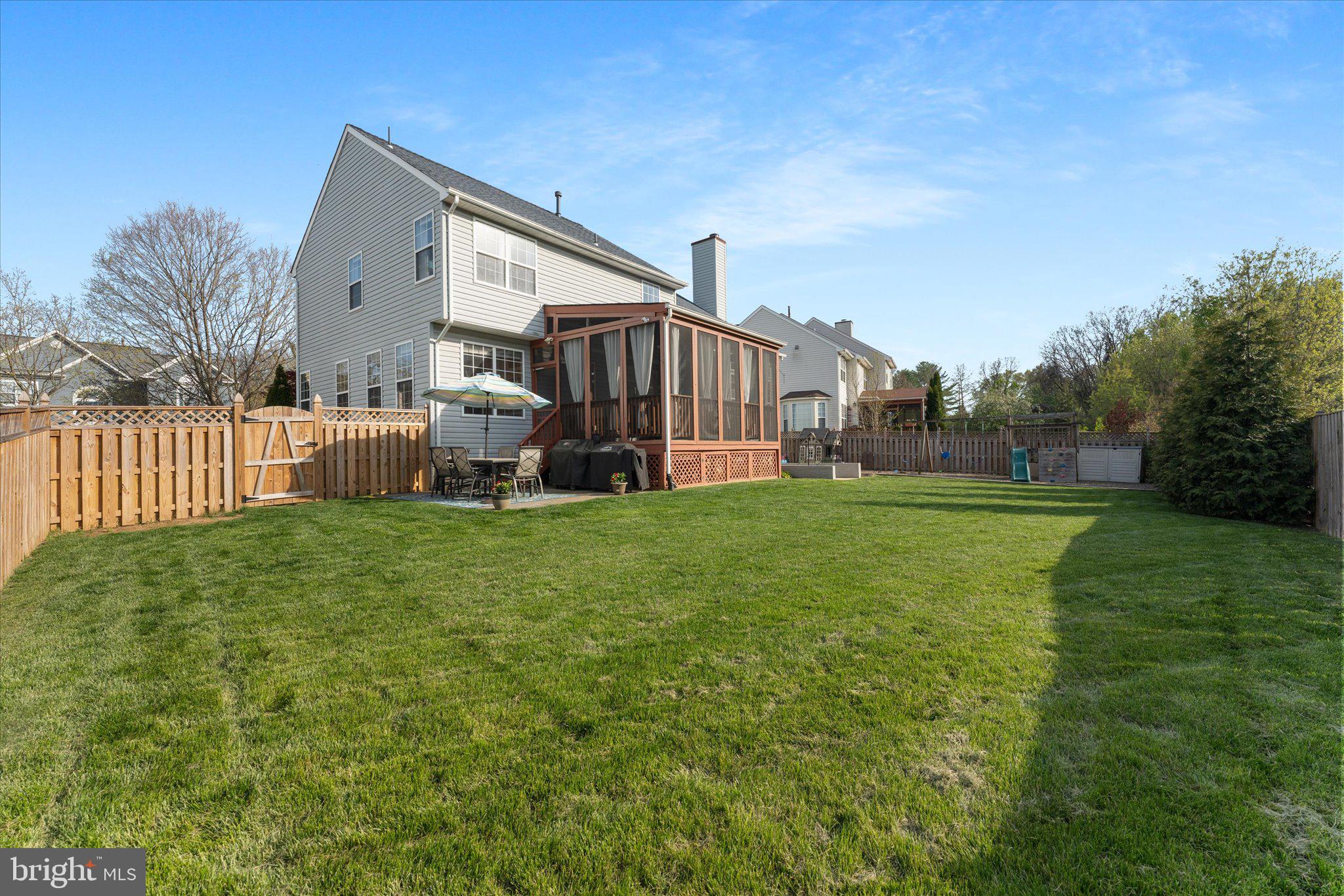 POTOMAC CROSSING - Residential