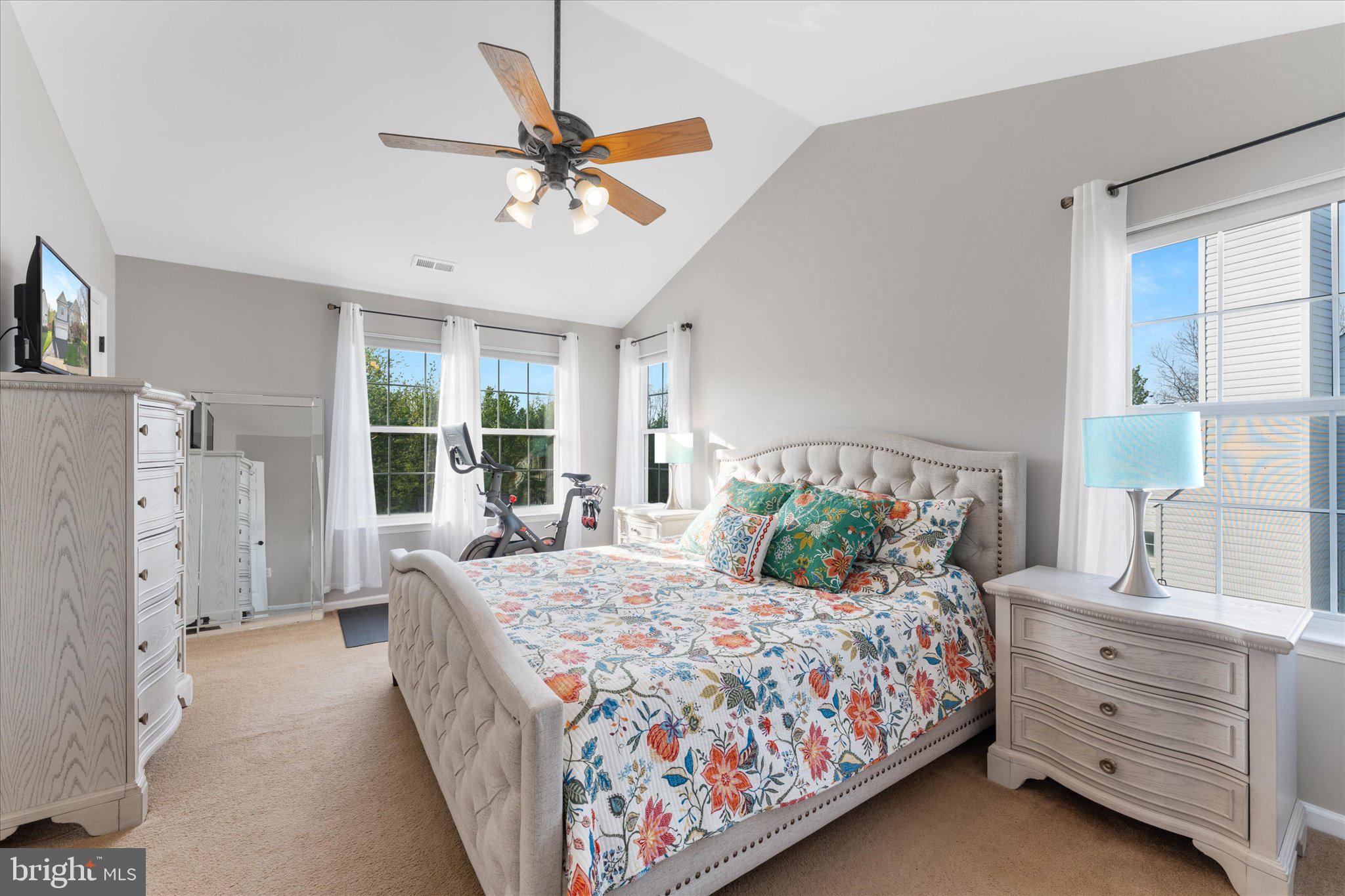 POTOMAC CROSSING - Residential