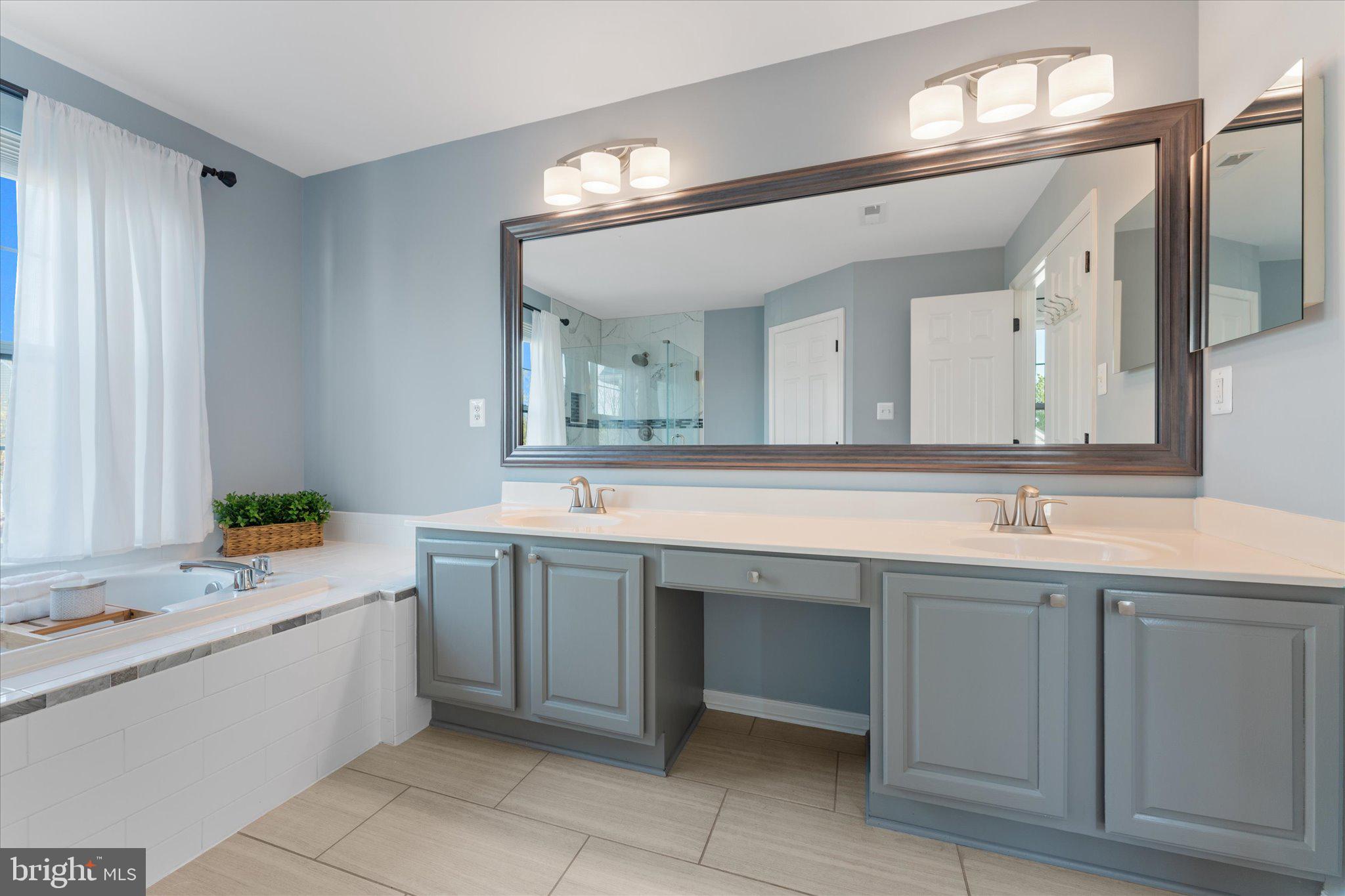 POTOMAC CROSSING - Residential