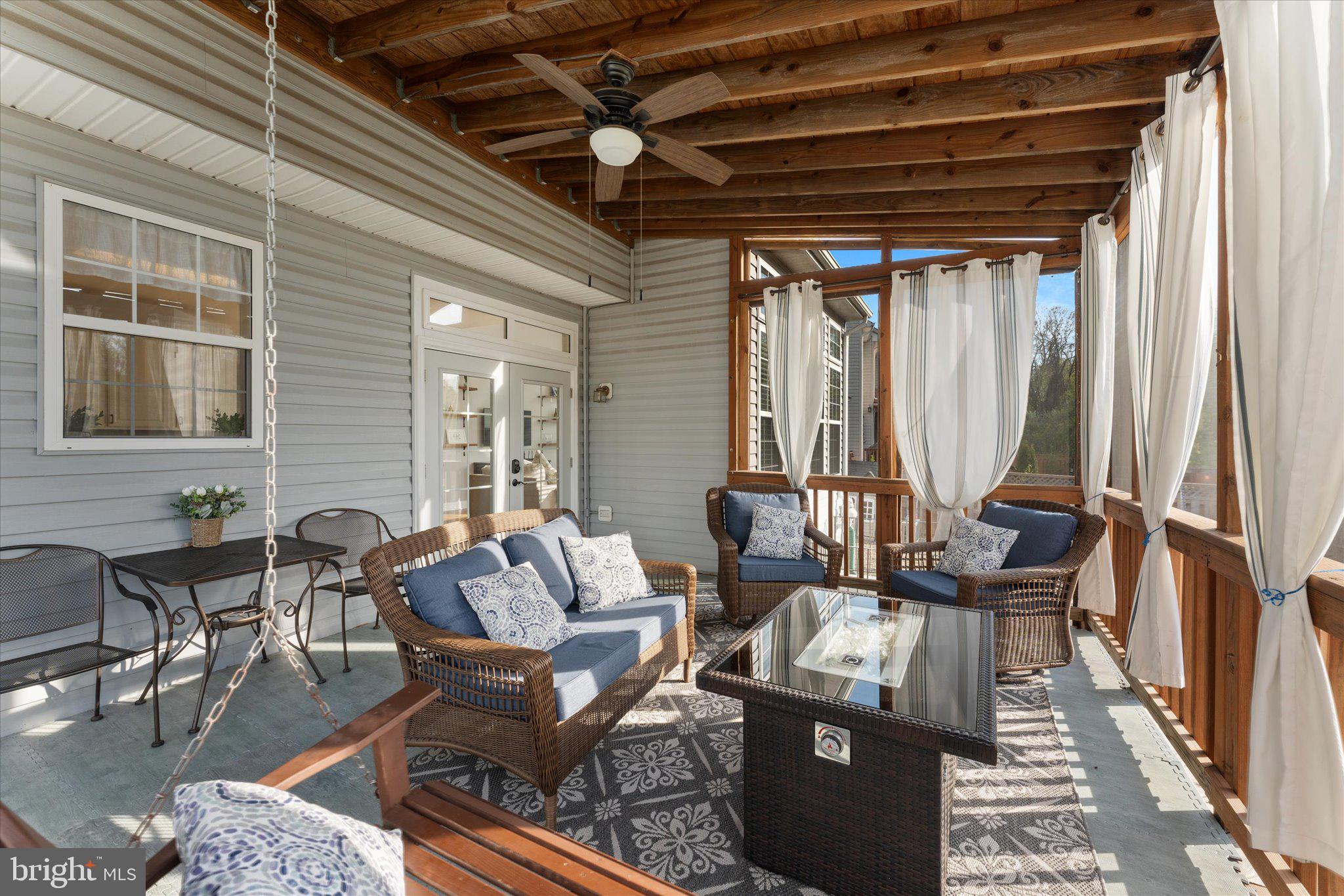 POTOMAC CROSSING - Residential