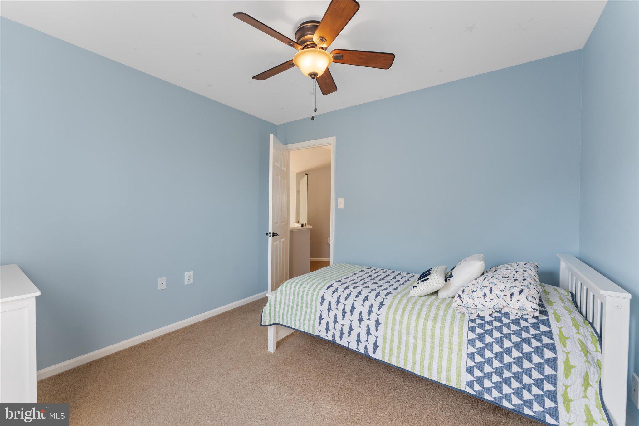 POTOMAC CROSSING - Residential