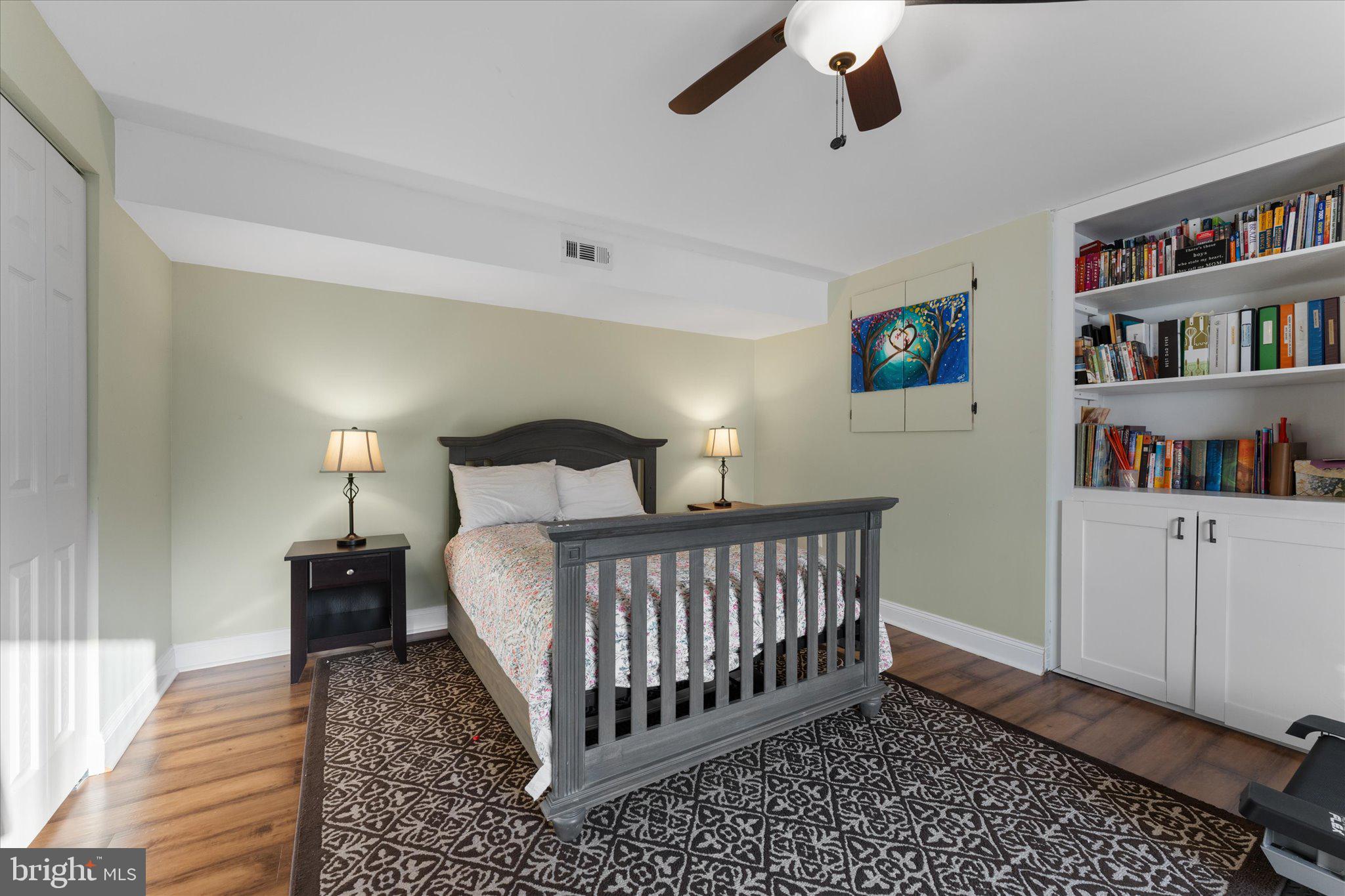 POTOMAC CROSSING - Residential