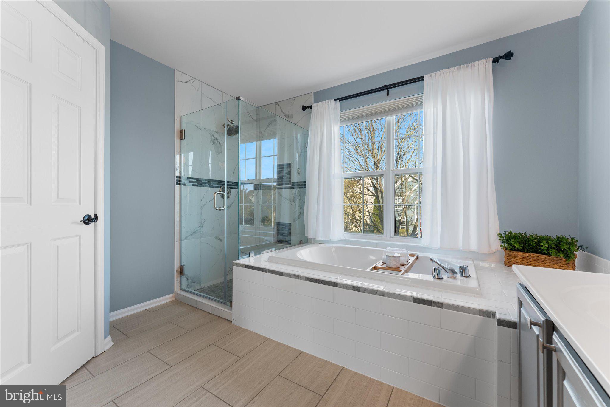 POTOMAC CROSSING - Residential