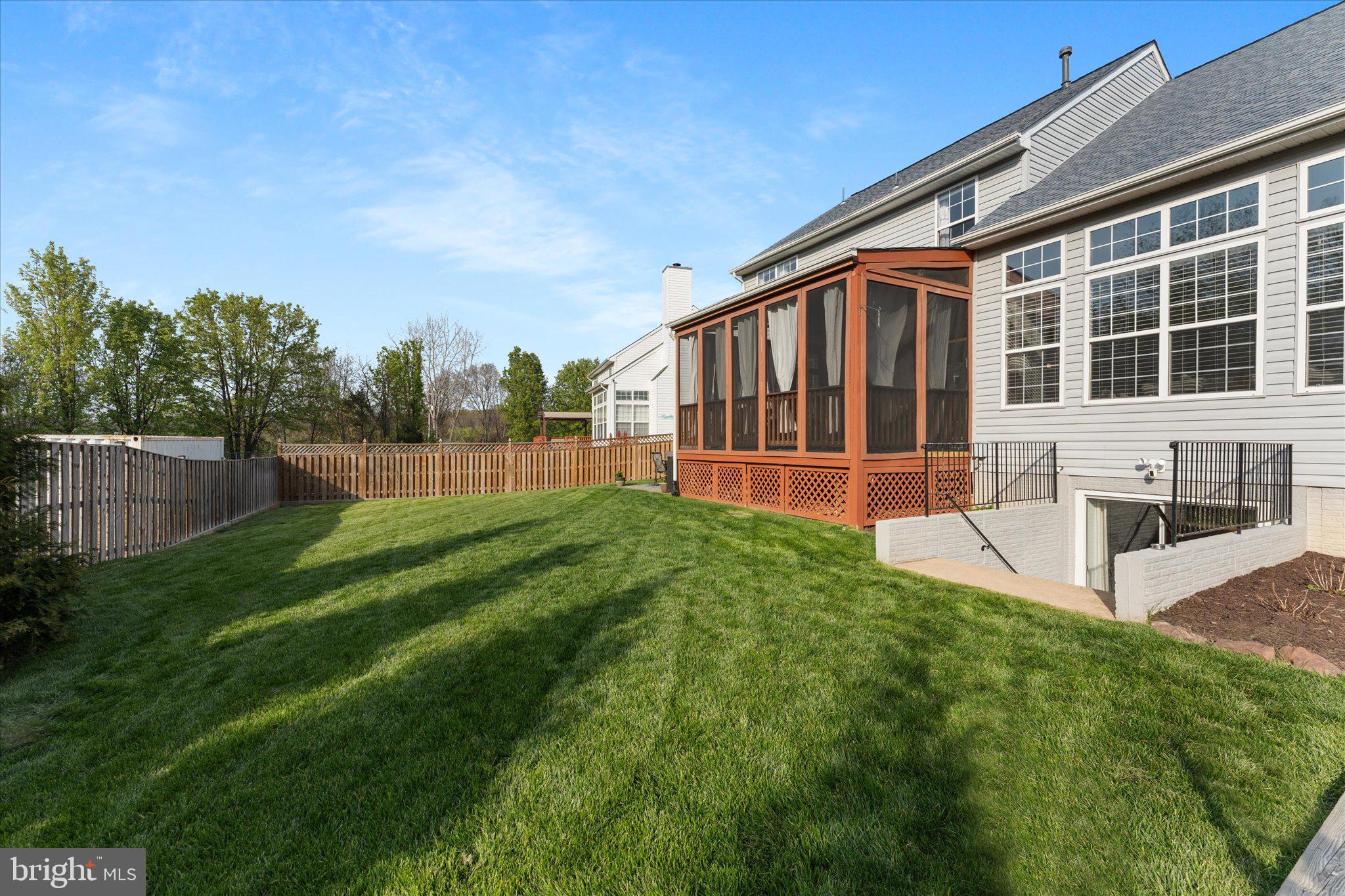 POTOMAC CROSSING - Residential