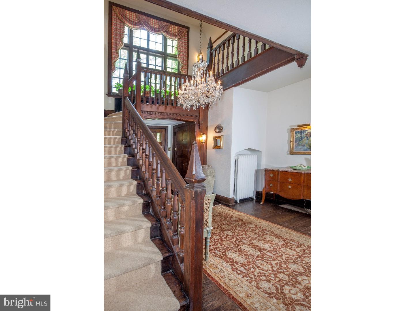 CHESTNUT HILL - Residential