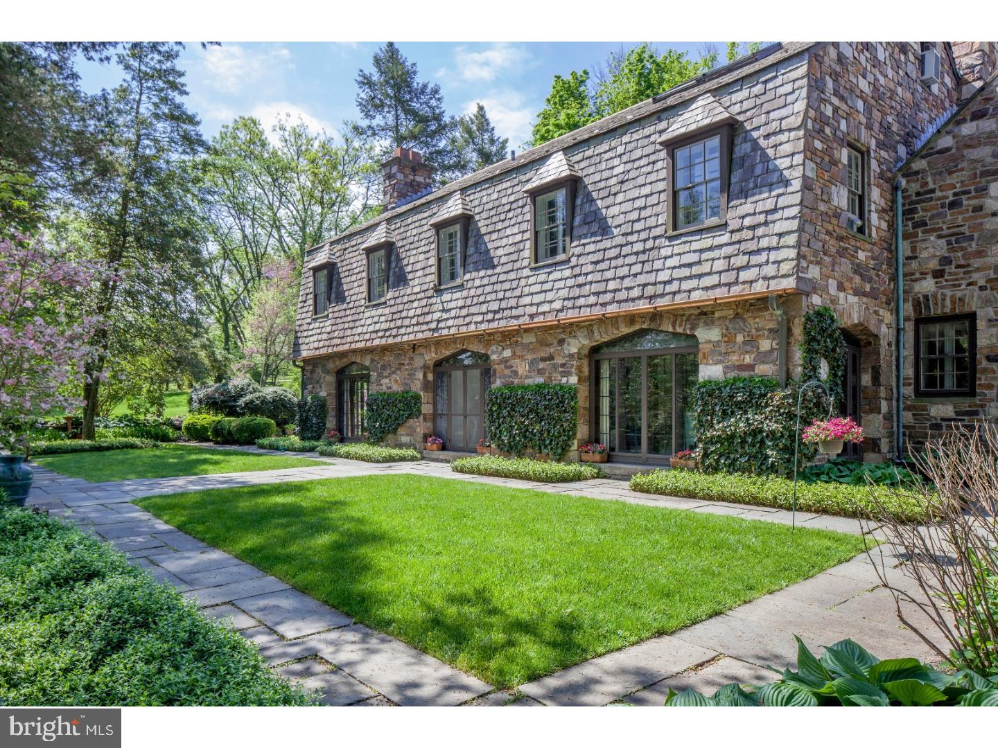 CHESTNUT HILL - Residential