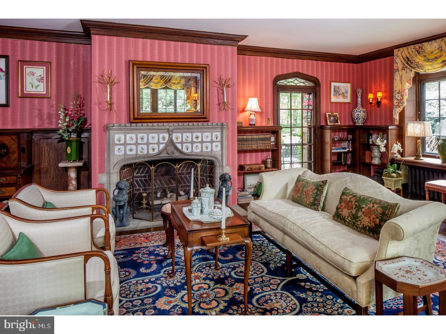 CHESTNUT HILL - Residential