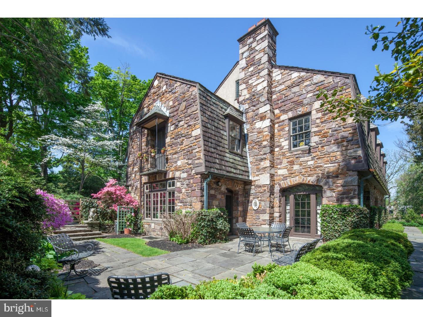 CHESTNUT HILL - Residential