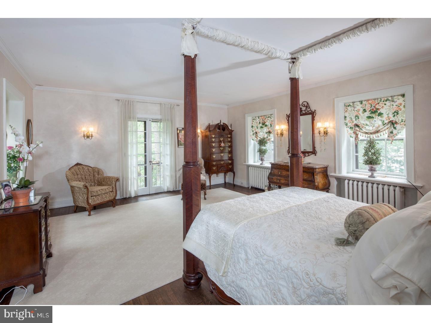 CHESTNUT HILL - Residential