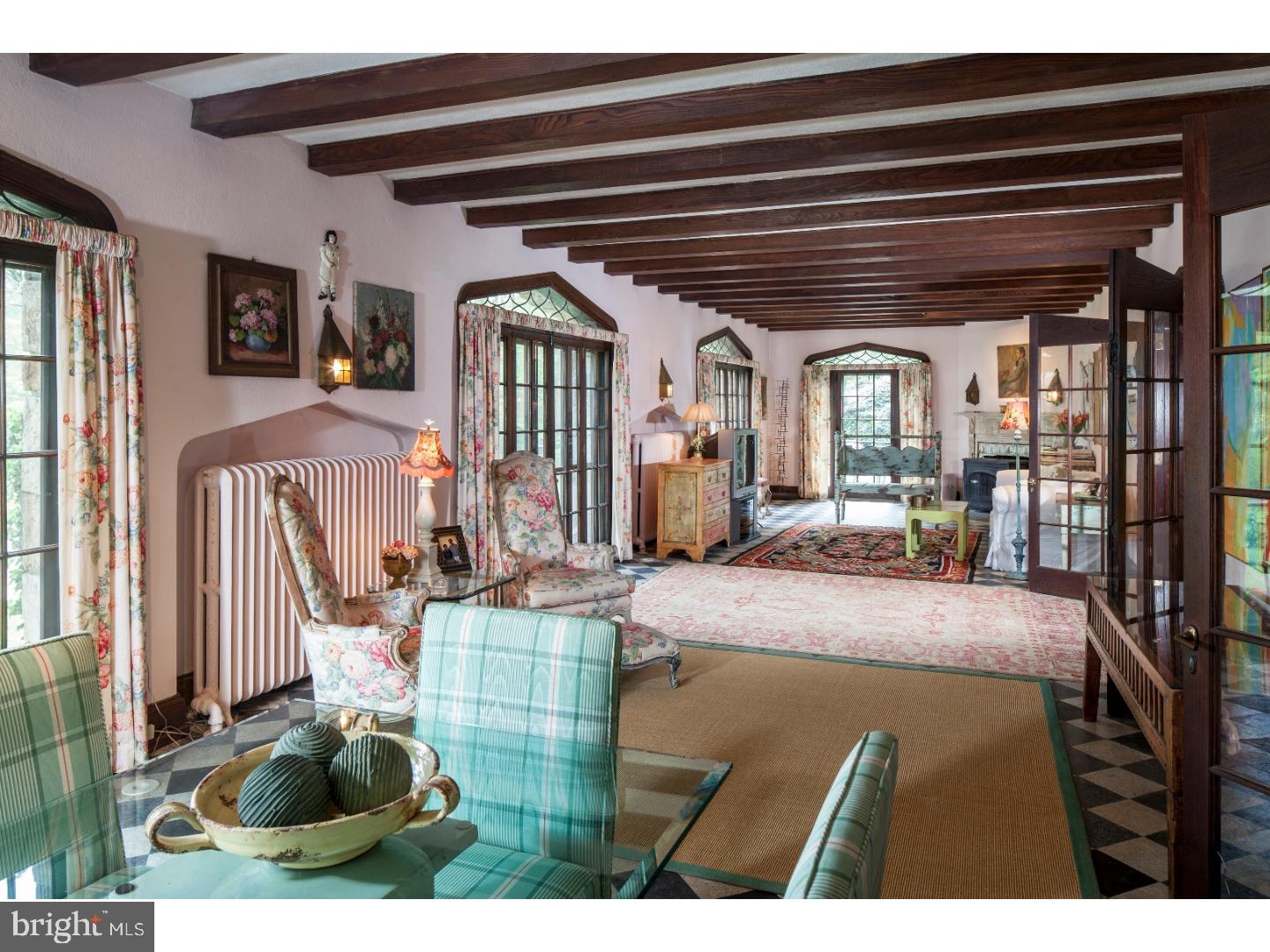 CHESTNUT HILL - Residential