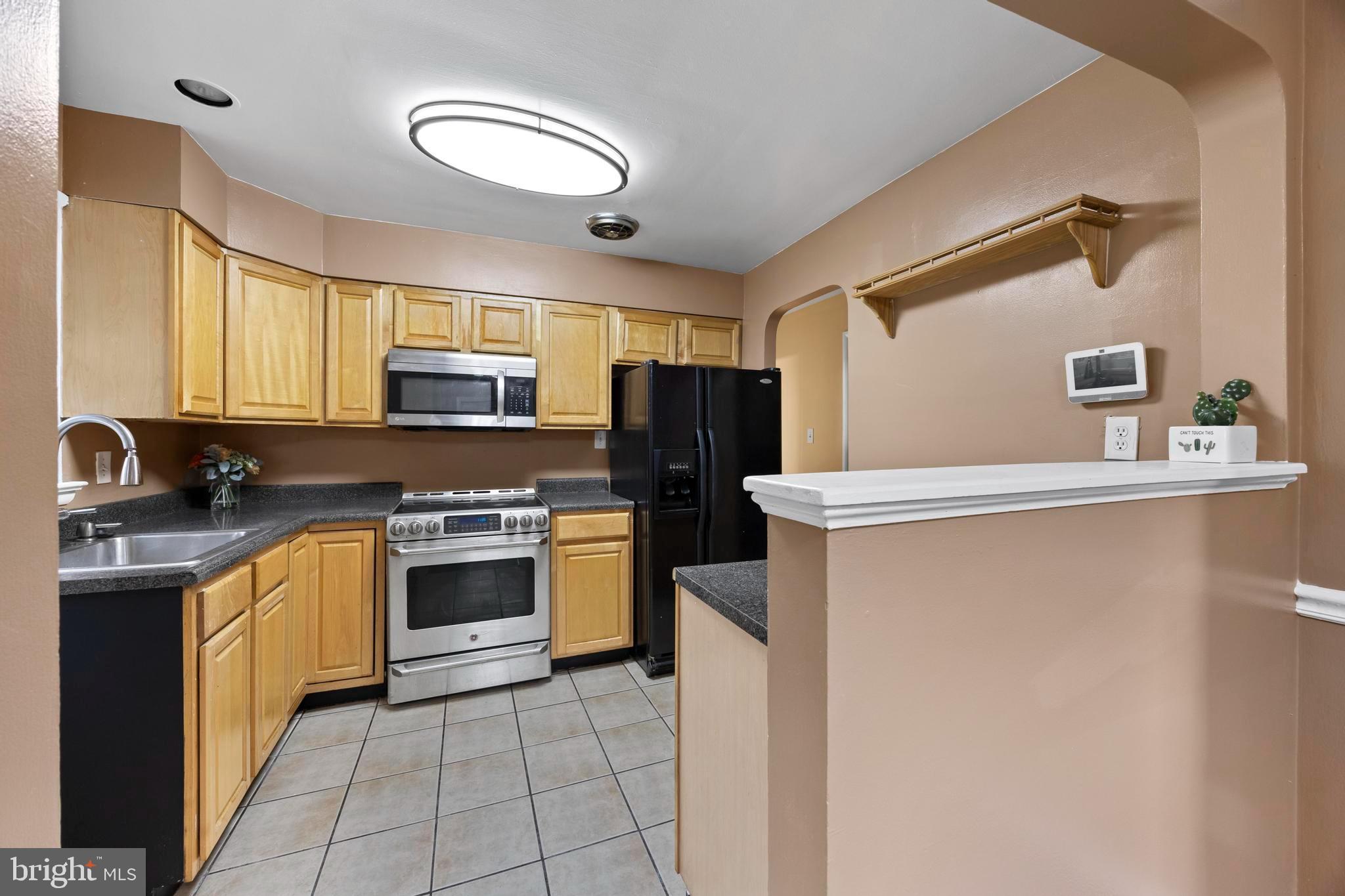 FOREST MANOR - Residential