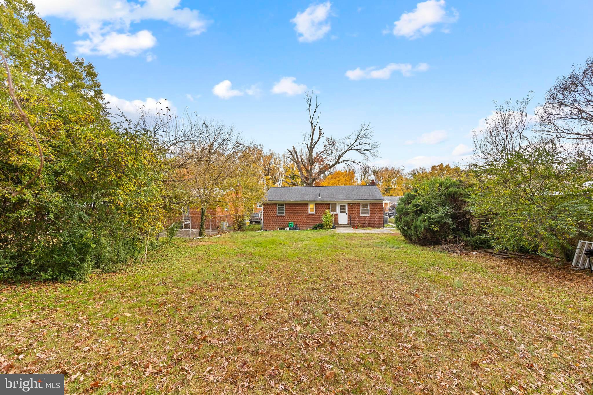 FOREST MANOR - Residential