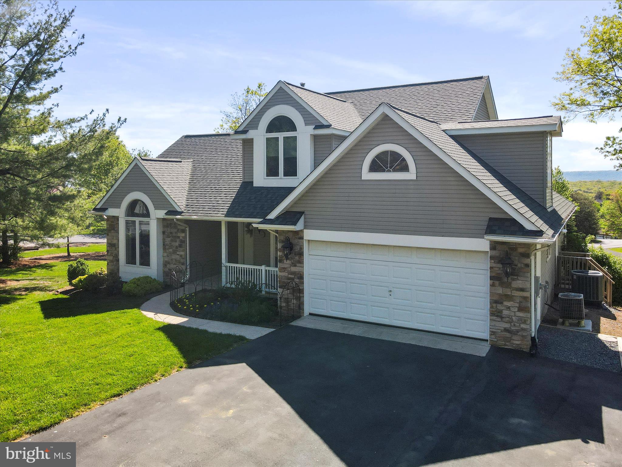 THE WOODS - Residential