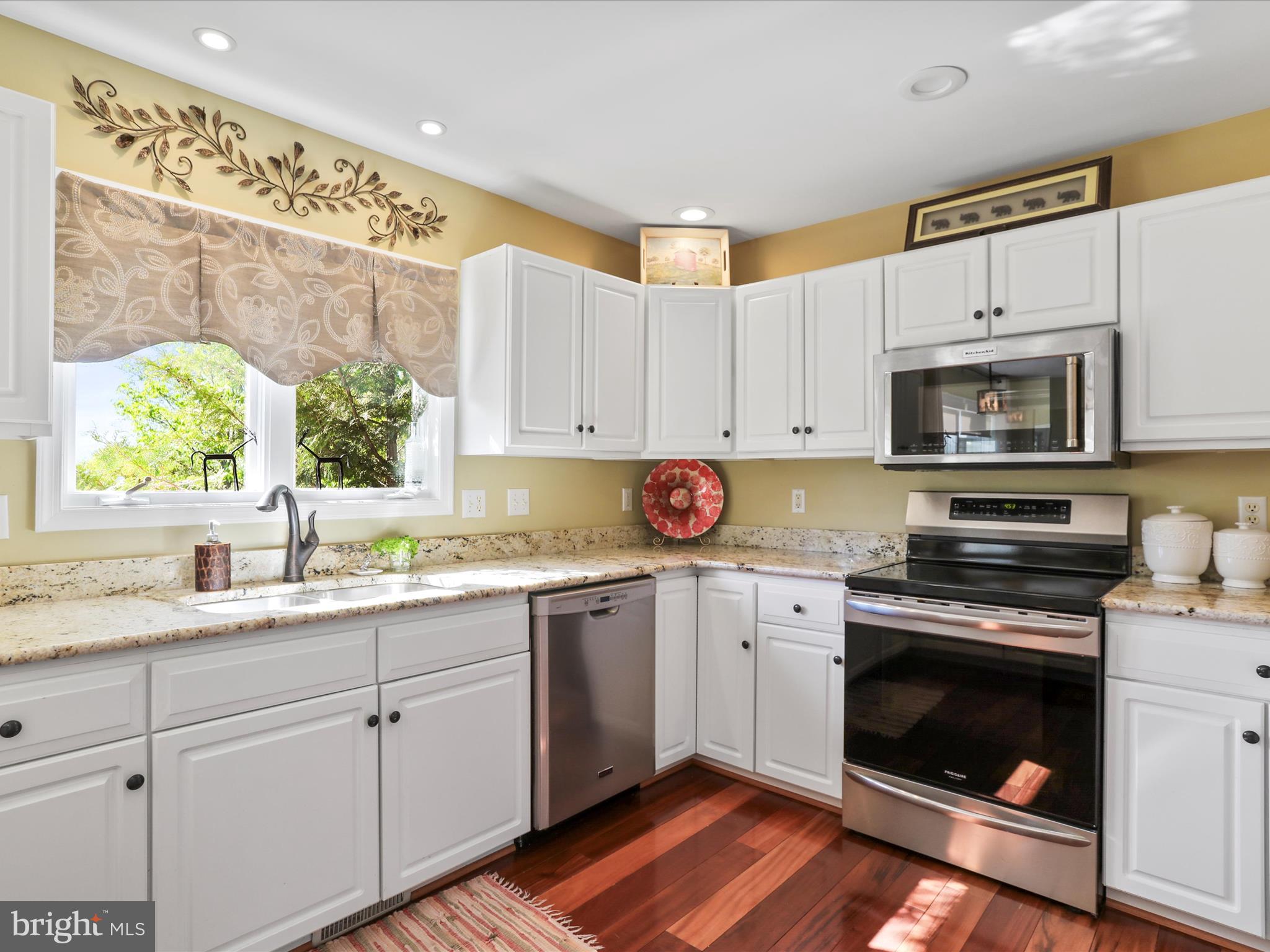 THE WOODS - Residential