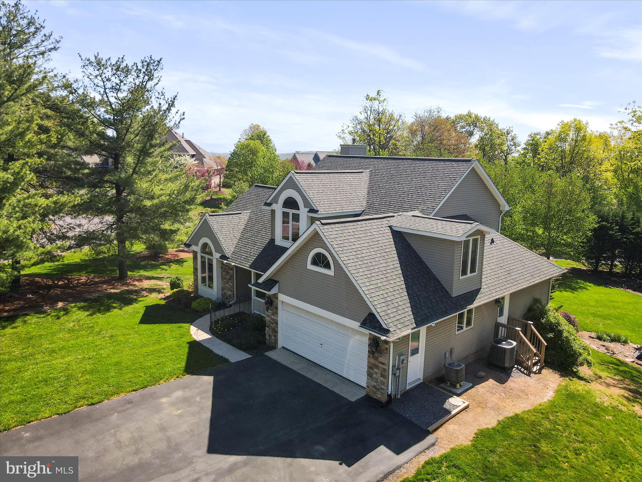 THE WOODS - Residential