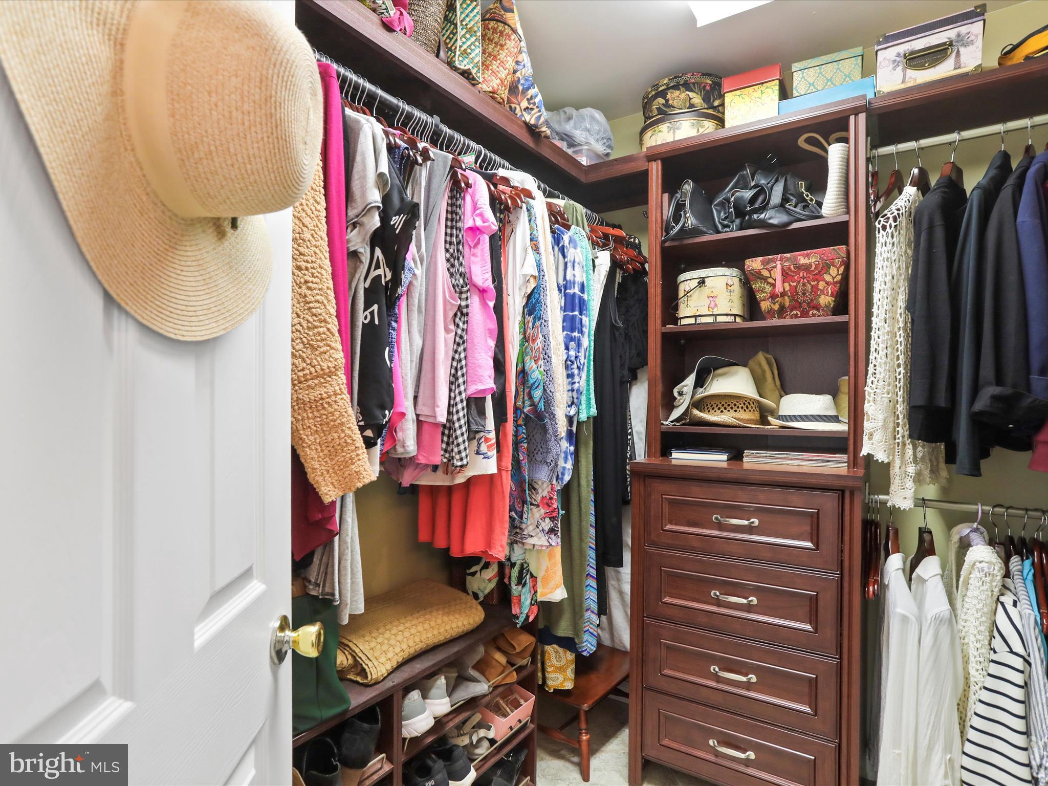 THE WOODS - Residential