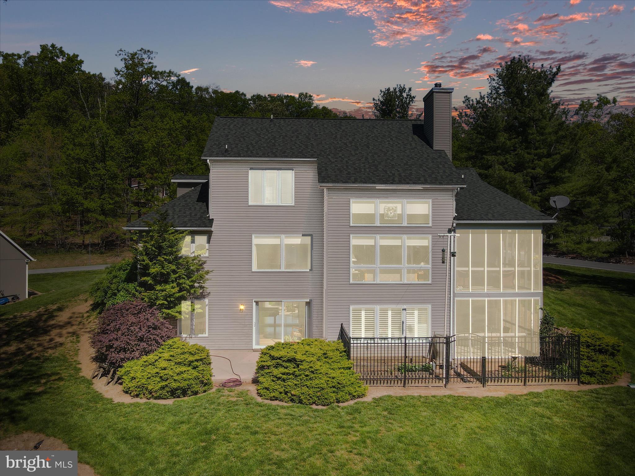 THE WOODS - Residential