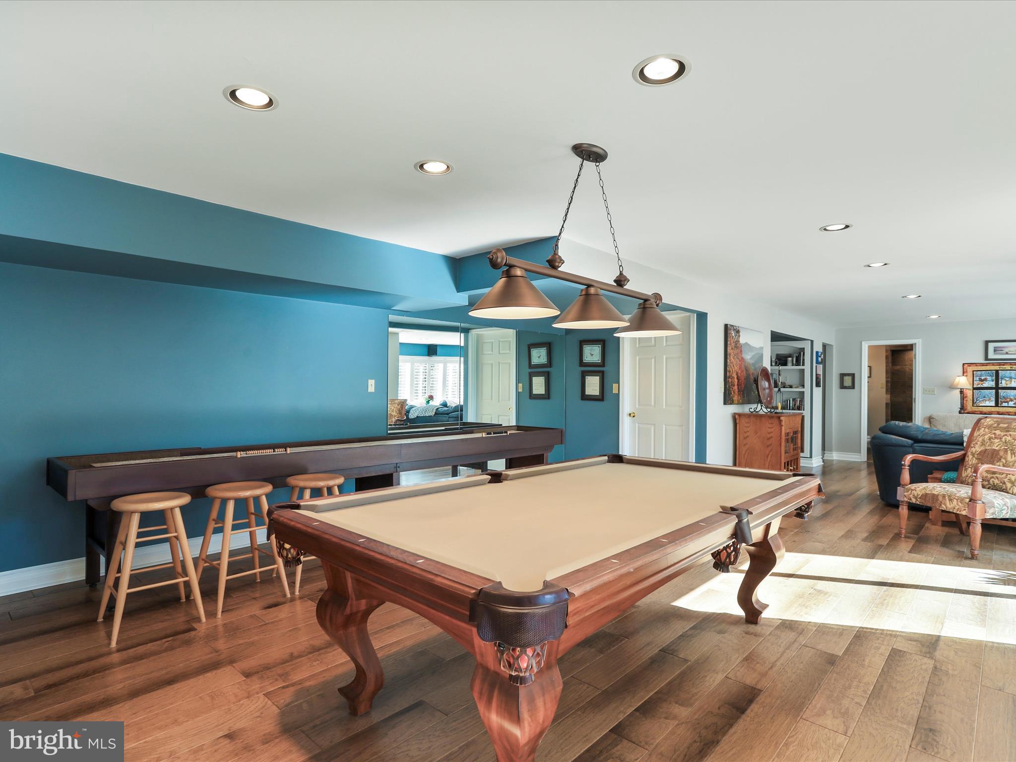 THE WOODS - Residential