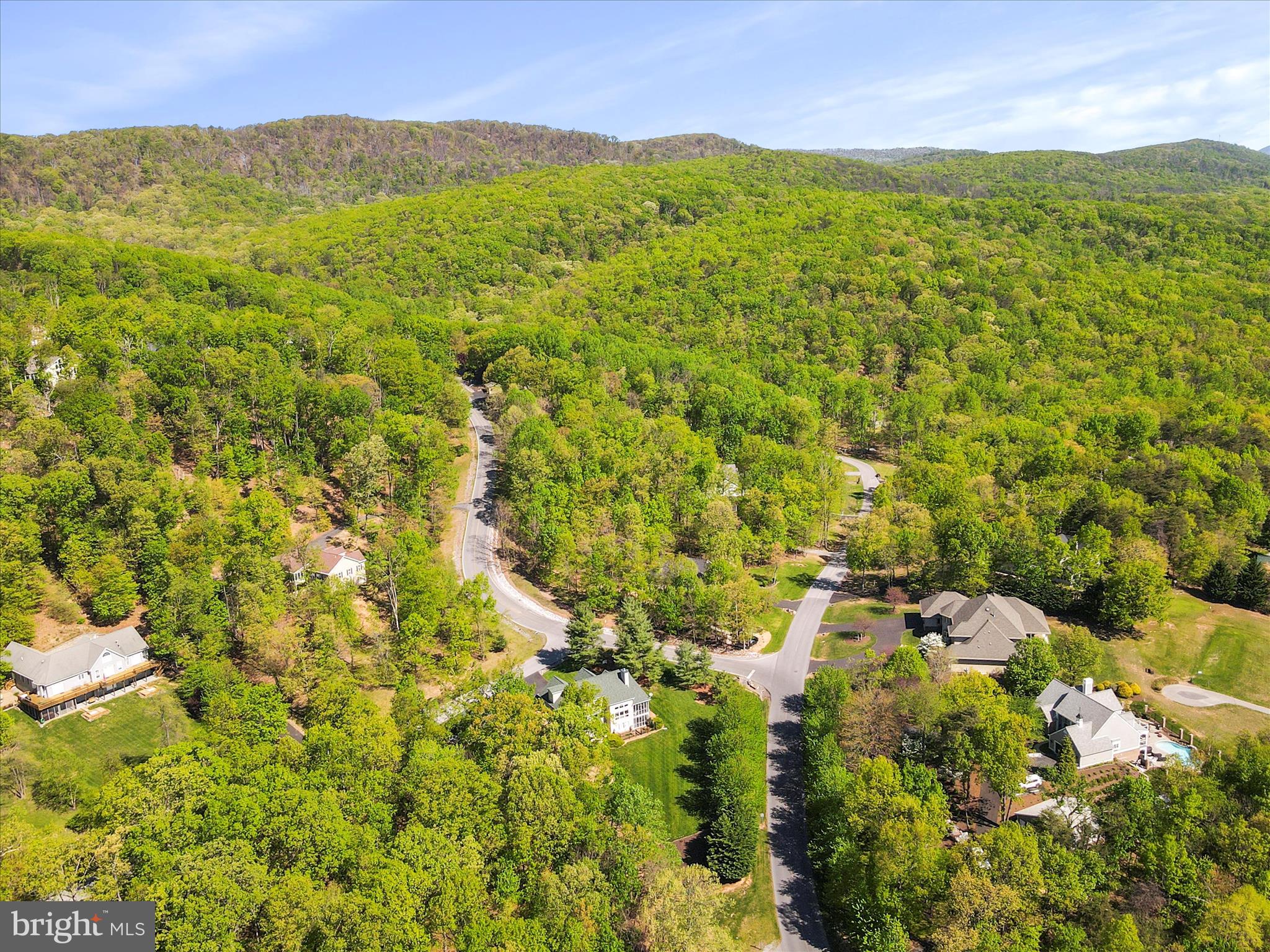 THE WOODS - Residential