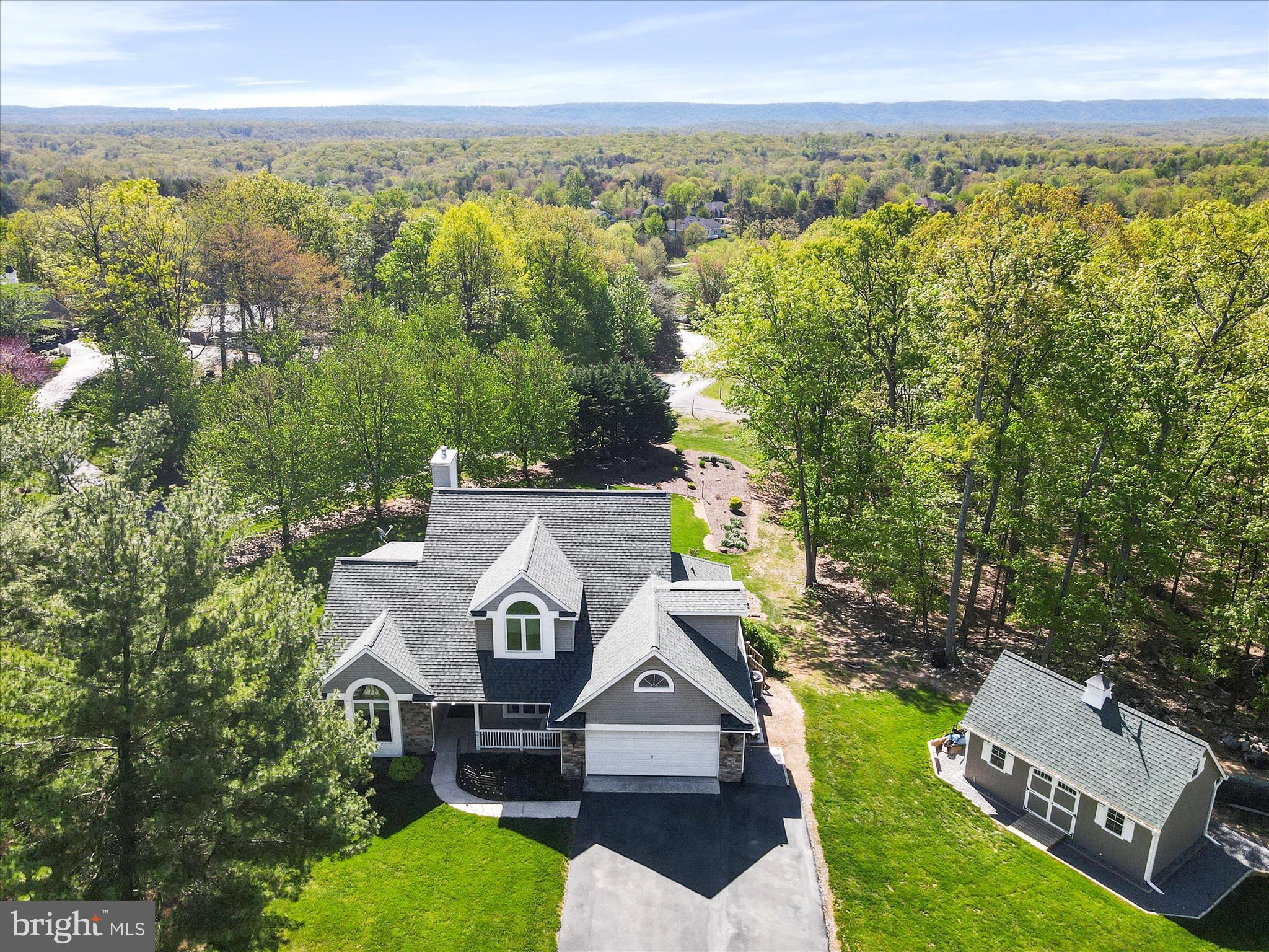 THE WOODS - Residential