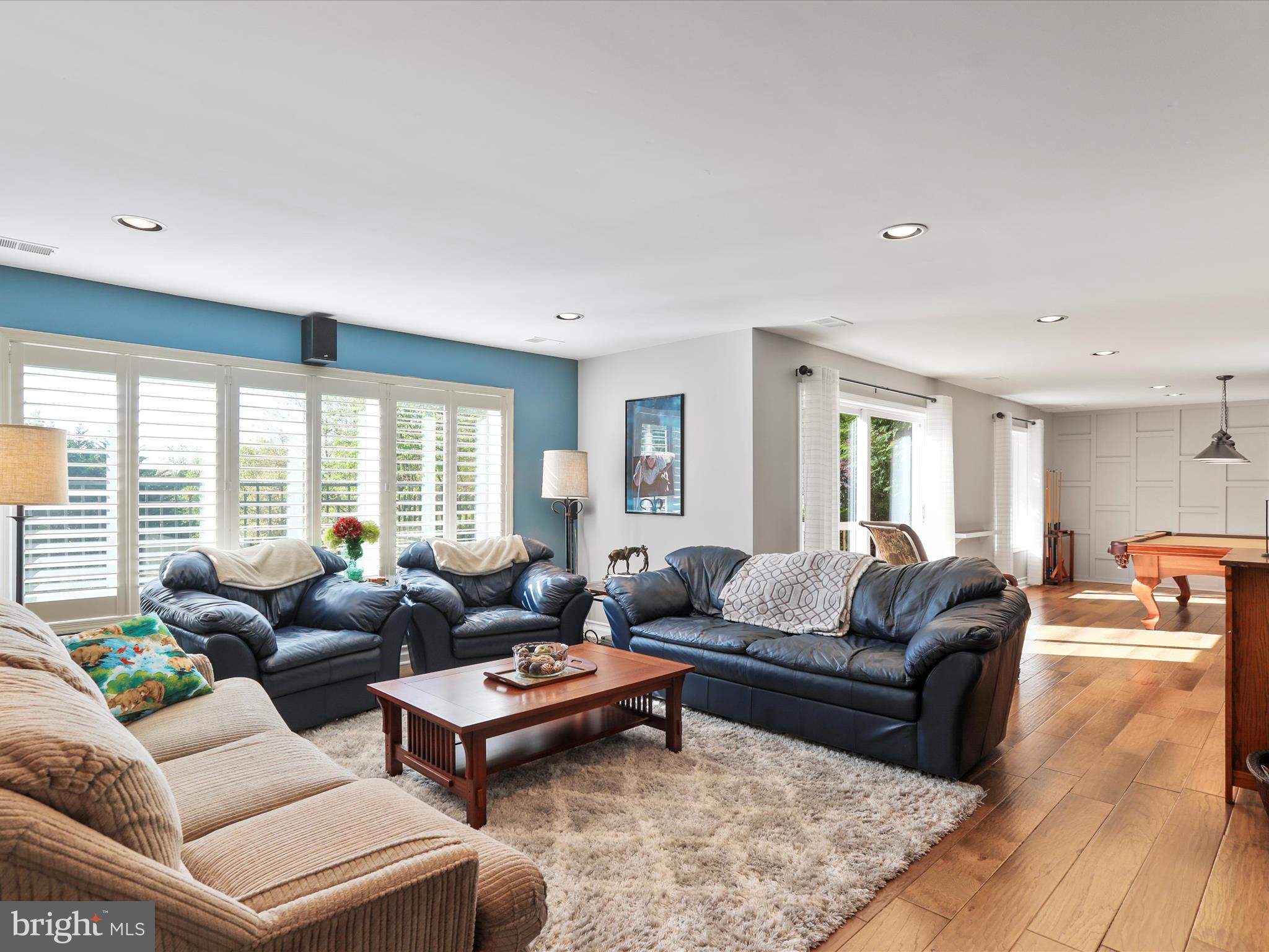 THE WOODS - Residential