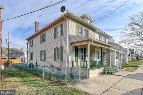 Tiny photo for 619 Dallas Street, YORK, PA 17403 (MLS # PAYK2095962)