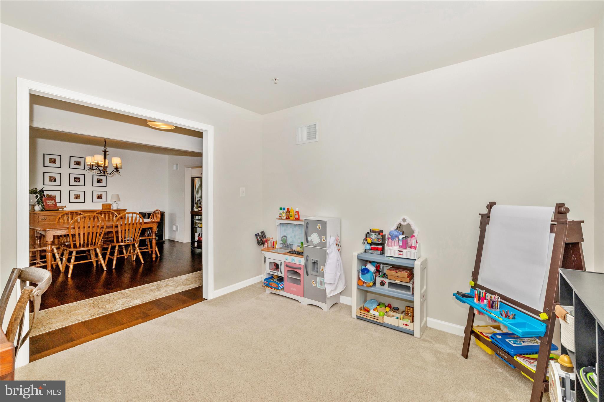 CLOVER HILL III - Residential