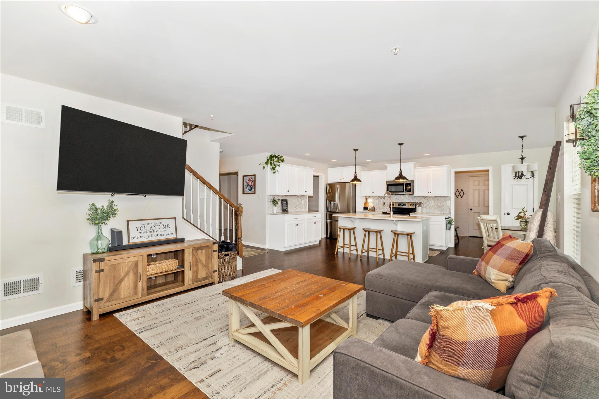 CLOVER HILL III - Residential