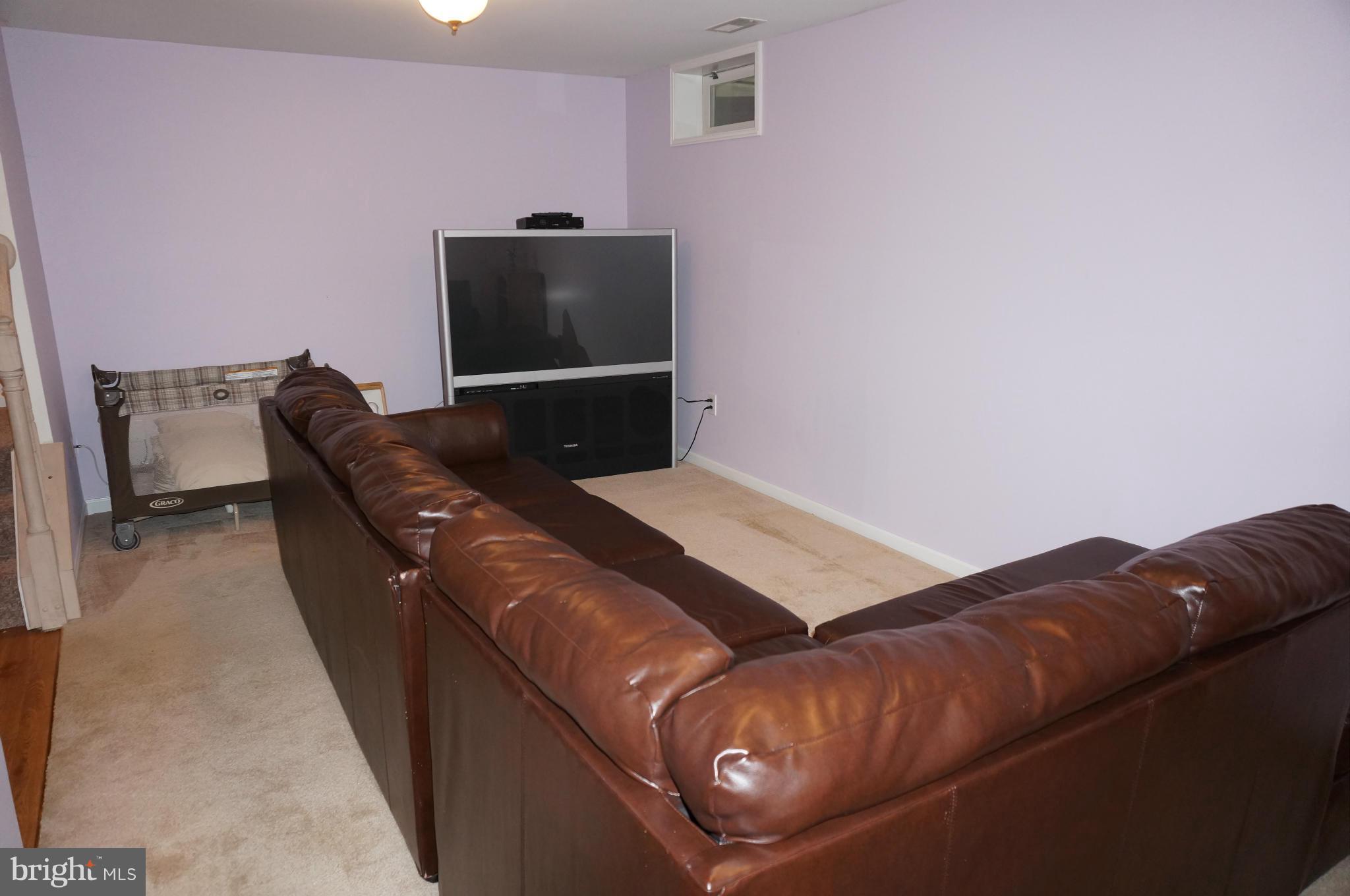 TRAILS AT WOODLOT - Residential Lease