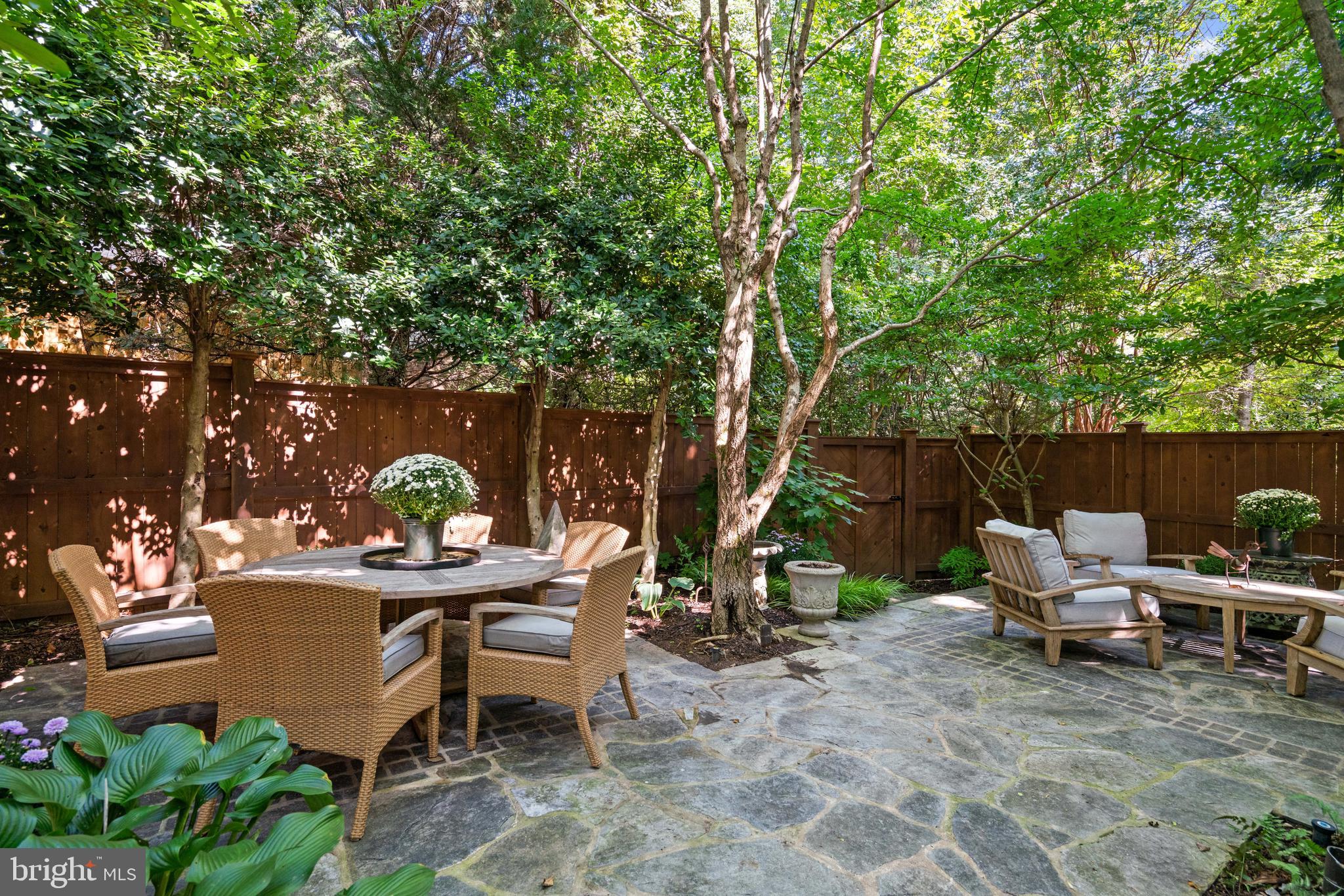 LOCUST RIDGE - Residential