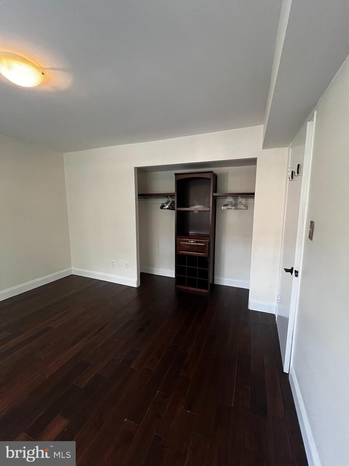 PALISADE GARDENS - Residential Lease