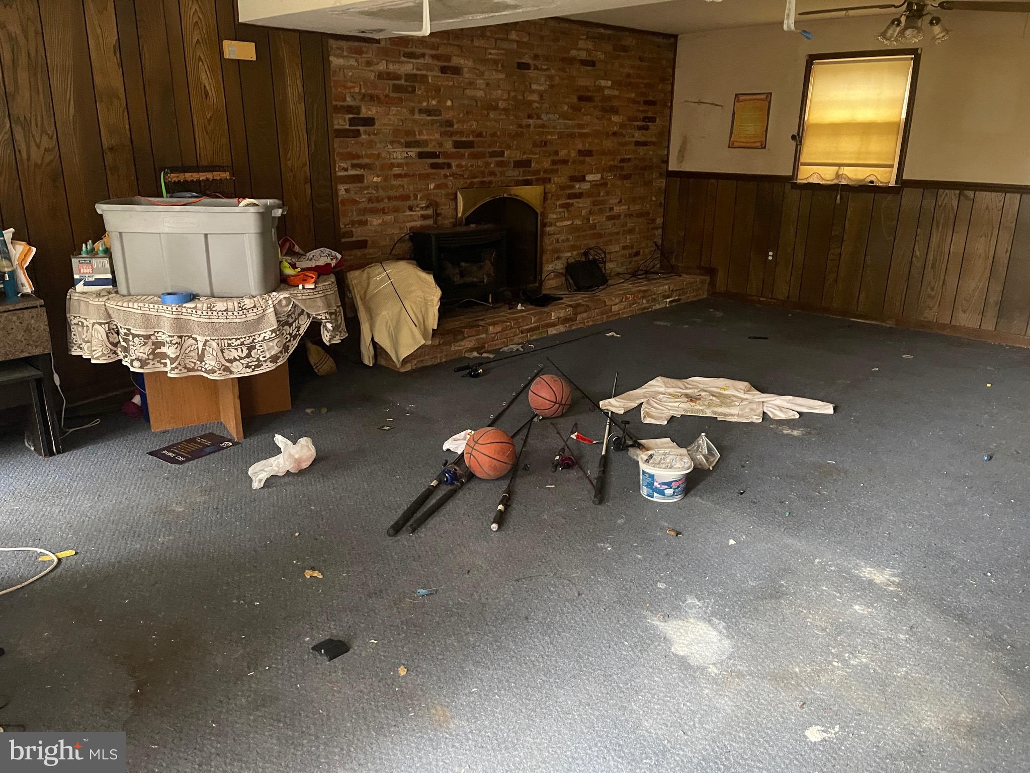 WESTCHESTER MANOR - Residential