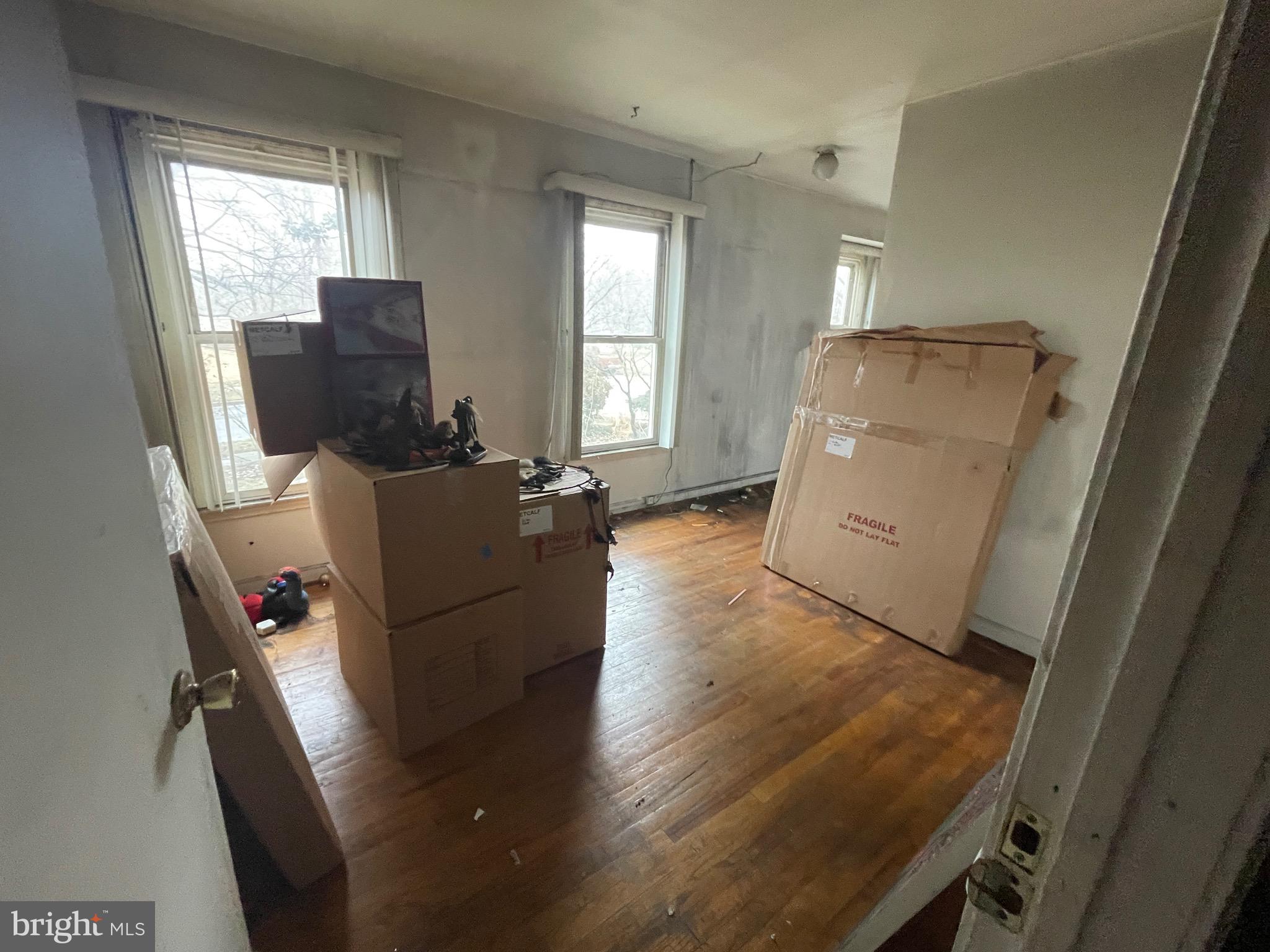 WESTCHESTER MANOR - Residential