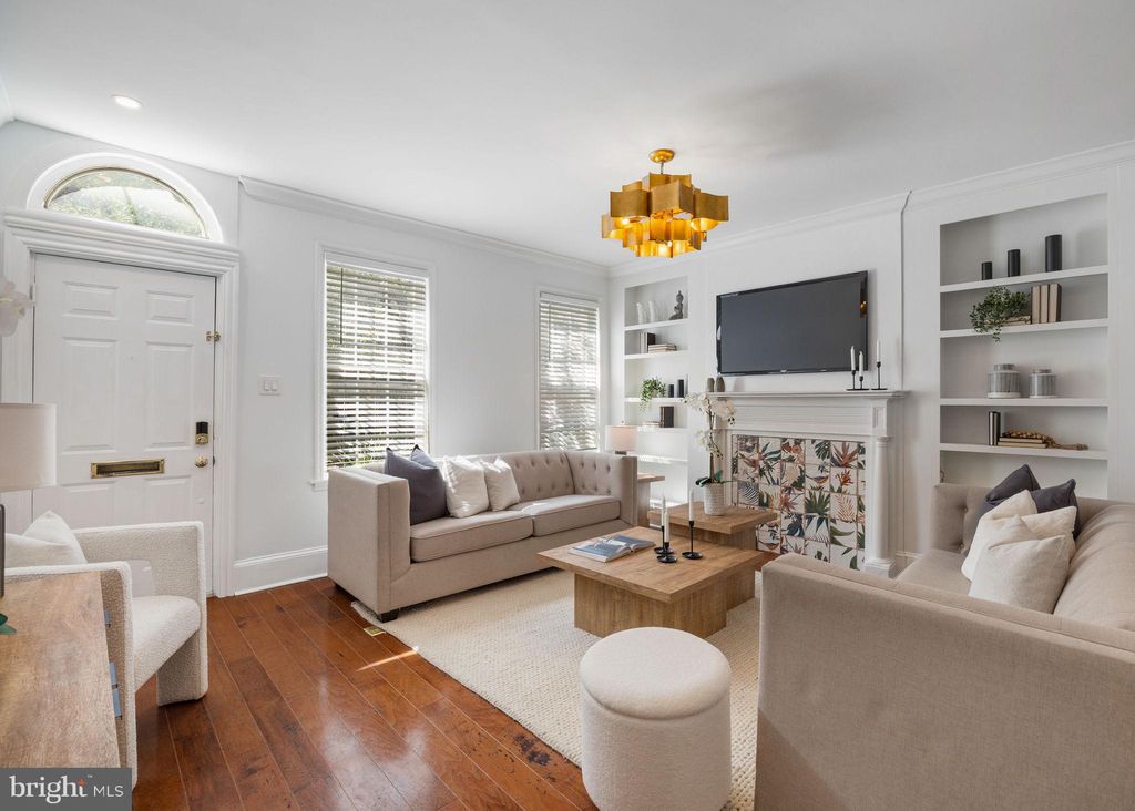 Photo of 129 Bainbridge Street, PHILADELPHIA, PA 19147 (MLS # PAPH2552204)