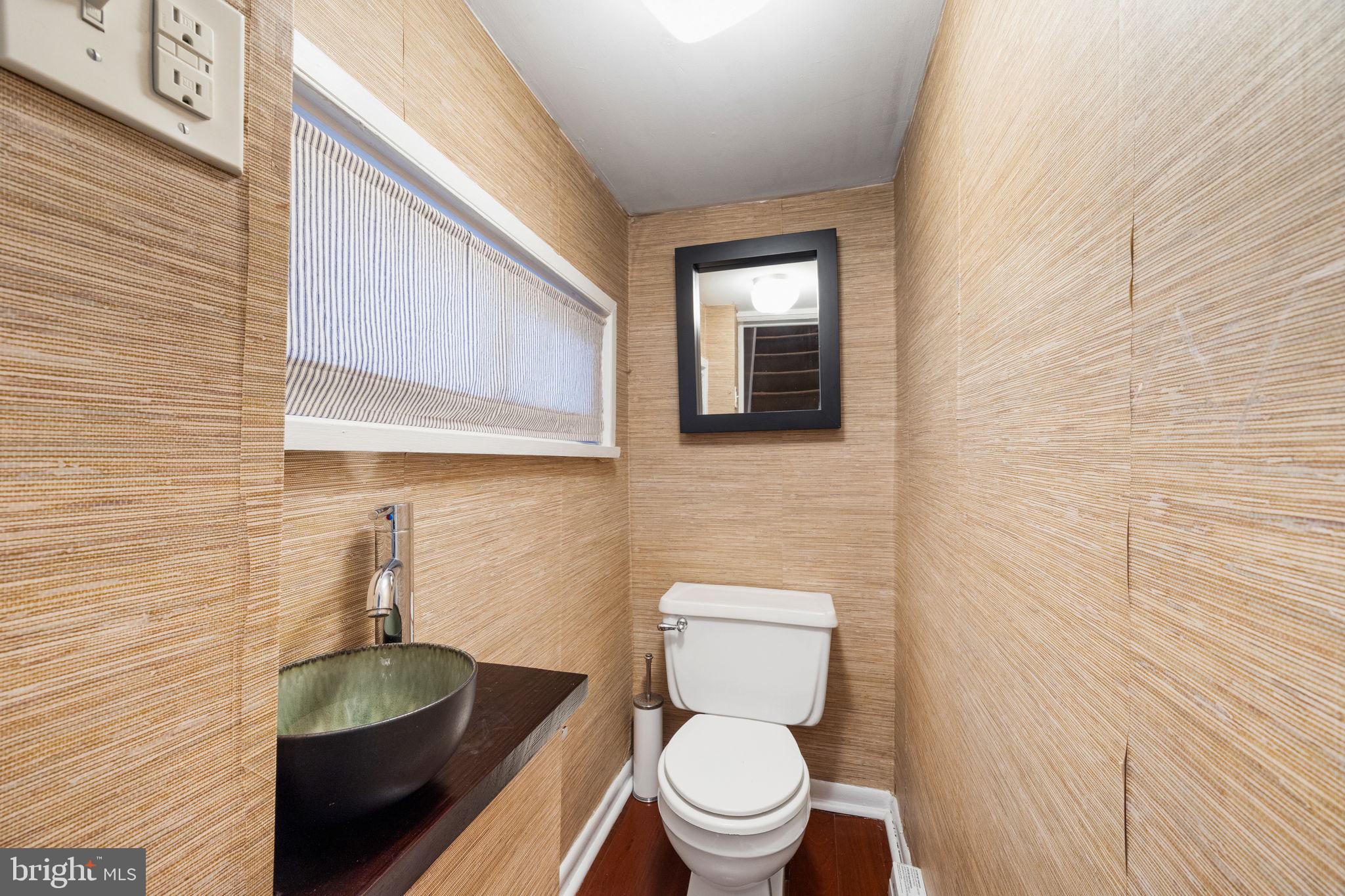 QUEEN VILLAGE - Residential Income