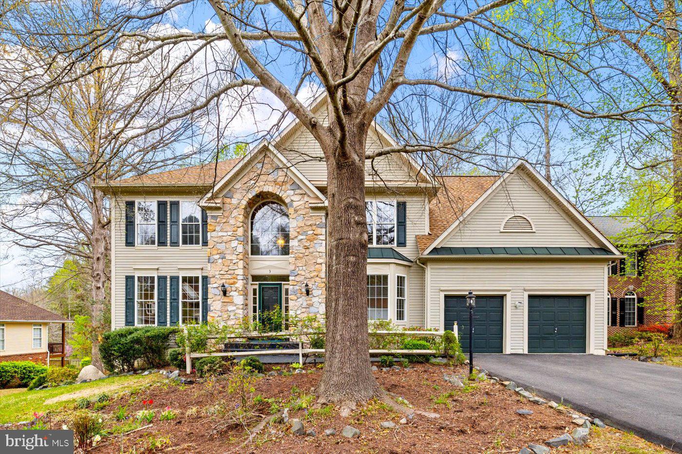 3 BRIDGECREEK COURT