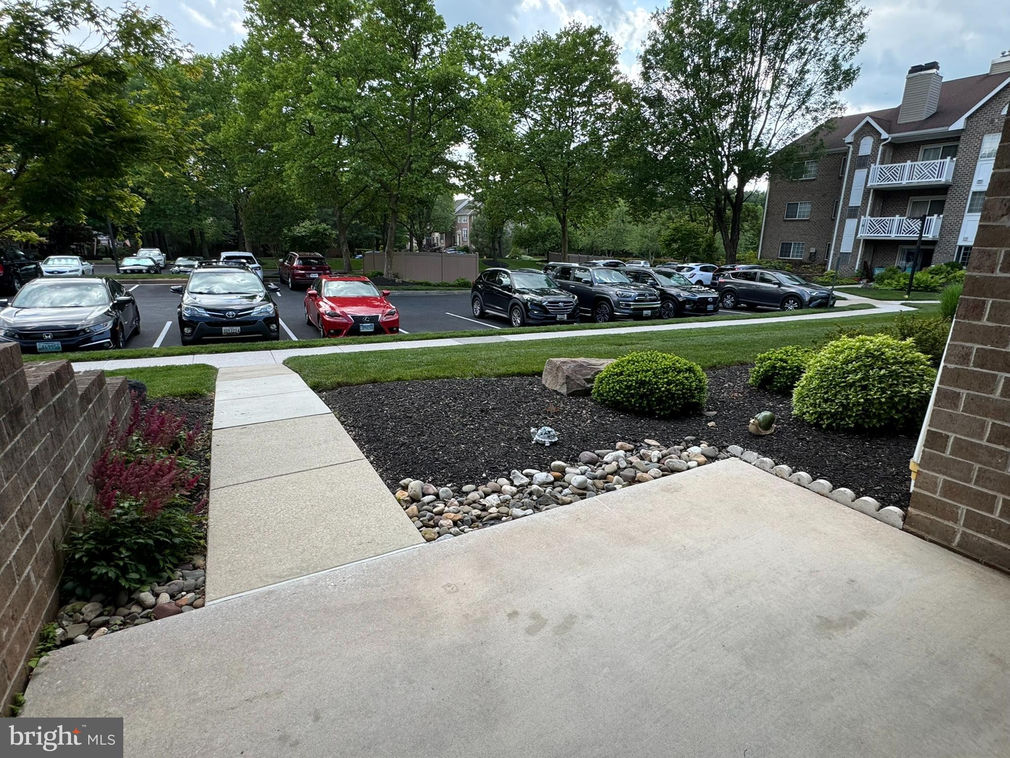 8 BANDON COURT 101