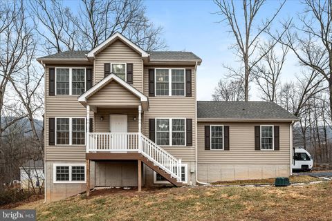 701 HICKORY TRAIL WINCHESTER VA 22602