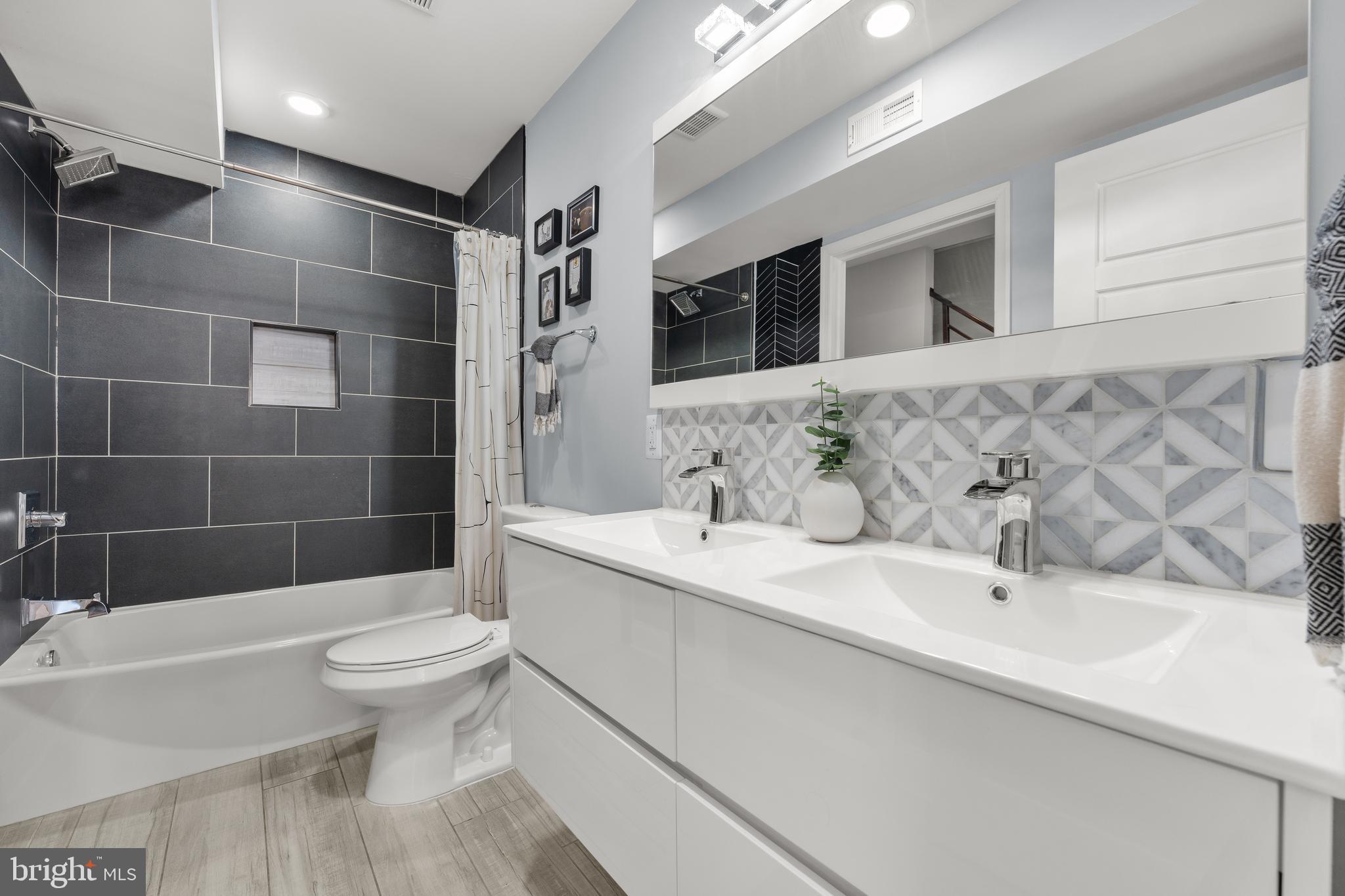 EAST PASSYUNK CROSSING - Residential