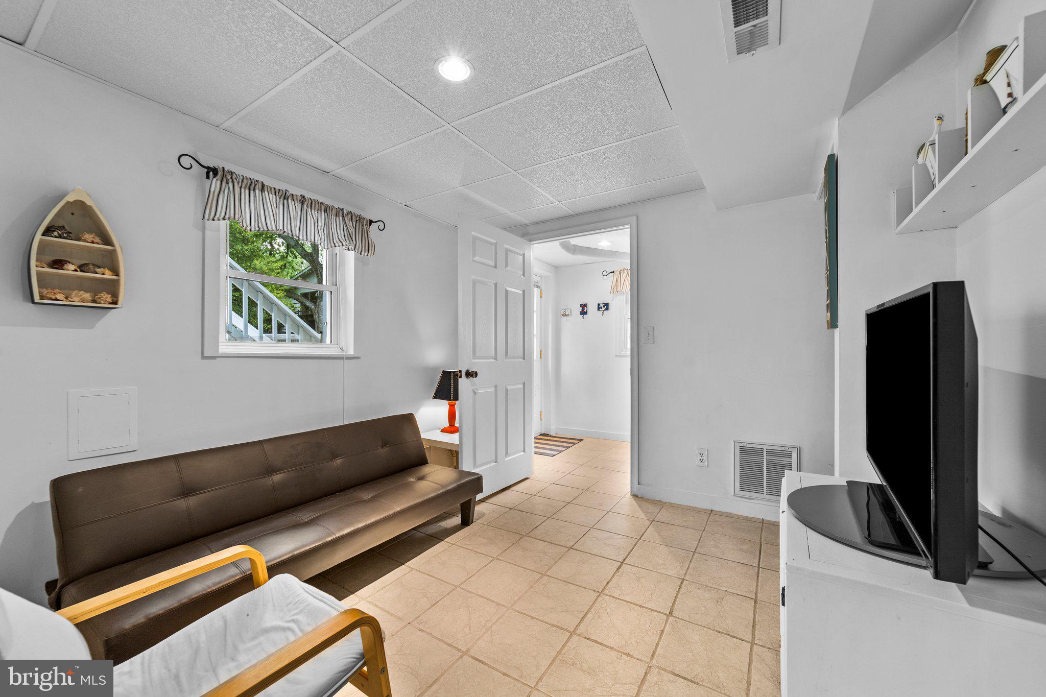 BLUE RIDGE SHORES - Residential