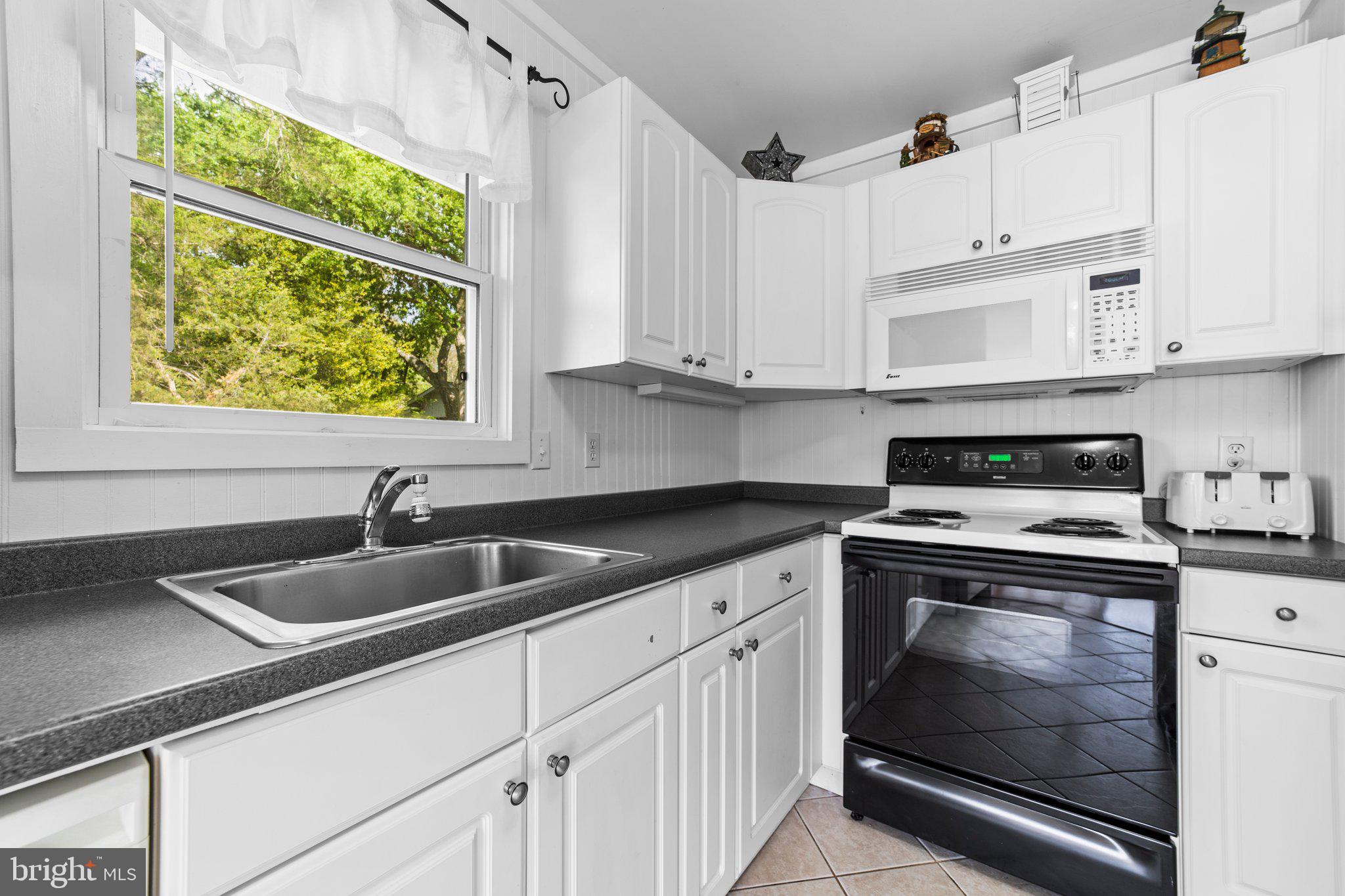 BLUE RIDGE SHORES - Residential