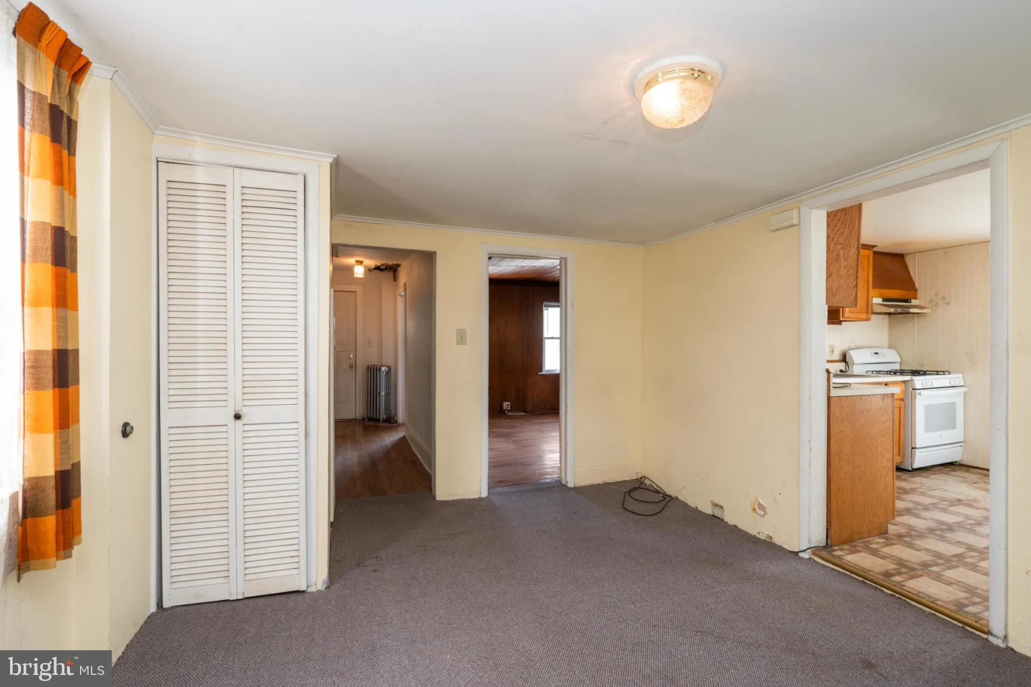 Princeton, New Jersey 08542, United States, 3 Bedrooms Bedrooms, ,1 BathroomBathrooms,Residential,Contingent,198106