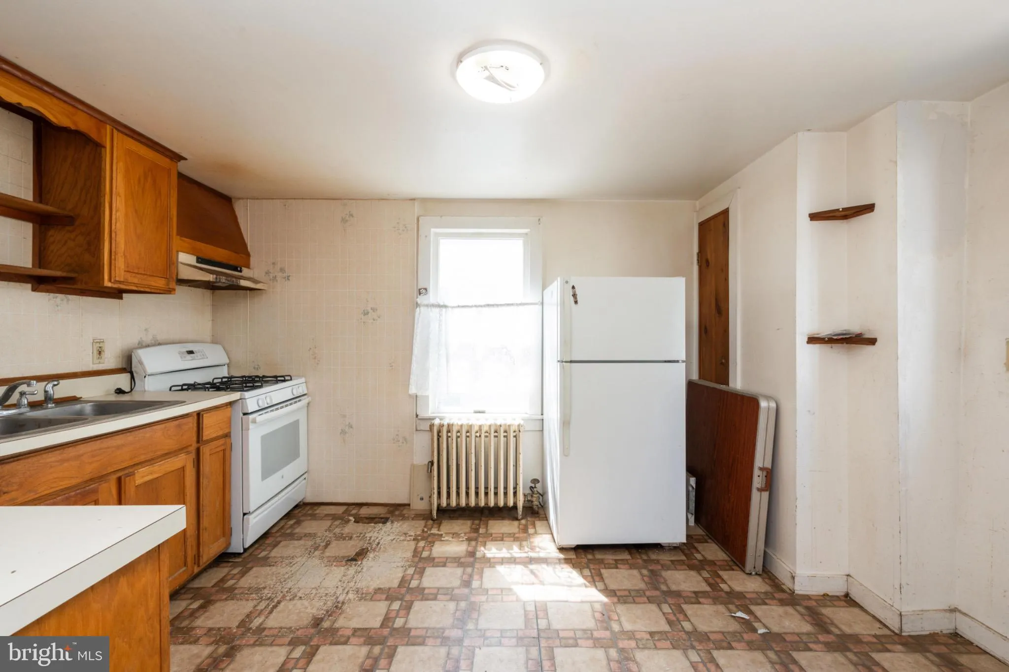 Princeton, New Jersey 08542, United States, 3 Bedrooms Bedrooms, ,1 BathroomBathrooms,Residential,Contingent,198106