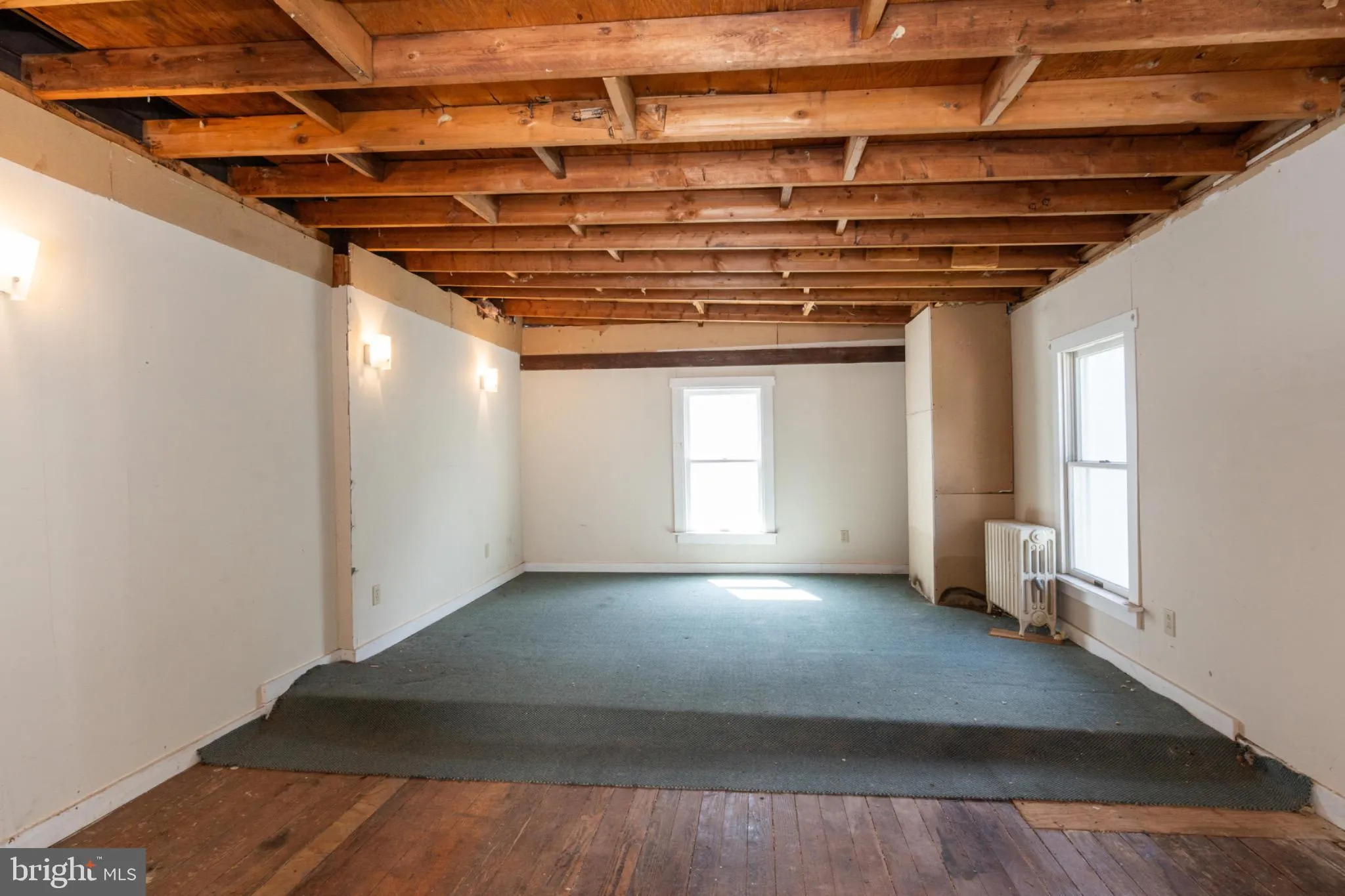 Princeton, New Jersey 08542, United States, 3 Bedrooms Bedrooms, ,1 BathroomBathrooms,Residential,Contingent,198106