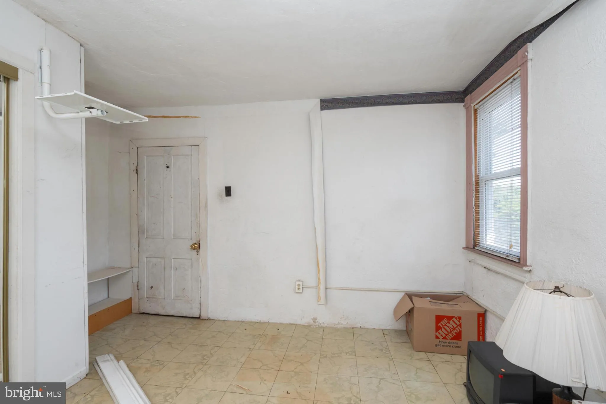 Princeton, New Jersey 08542, United States, 3 Bedrooms Bedrooms, ,1 BathroomBathrooms,Residential,Contingent,198106